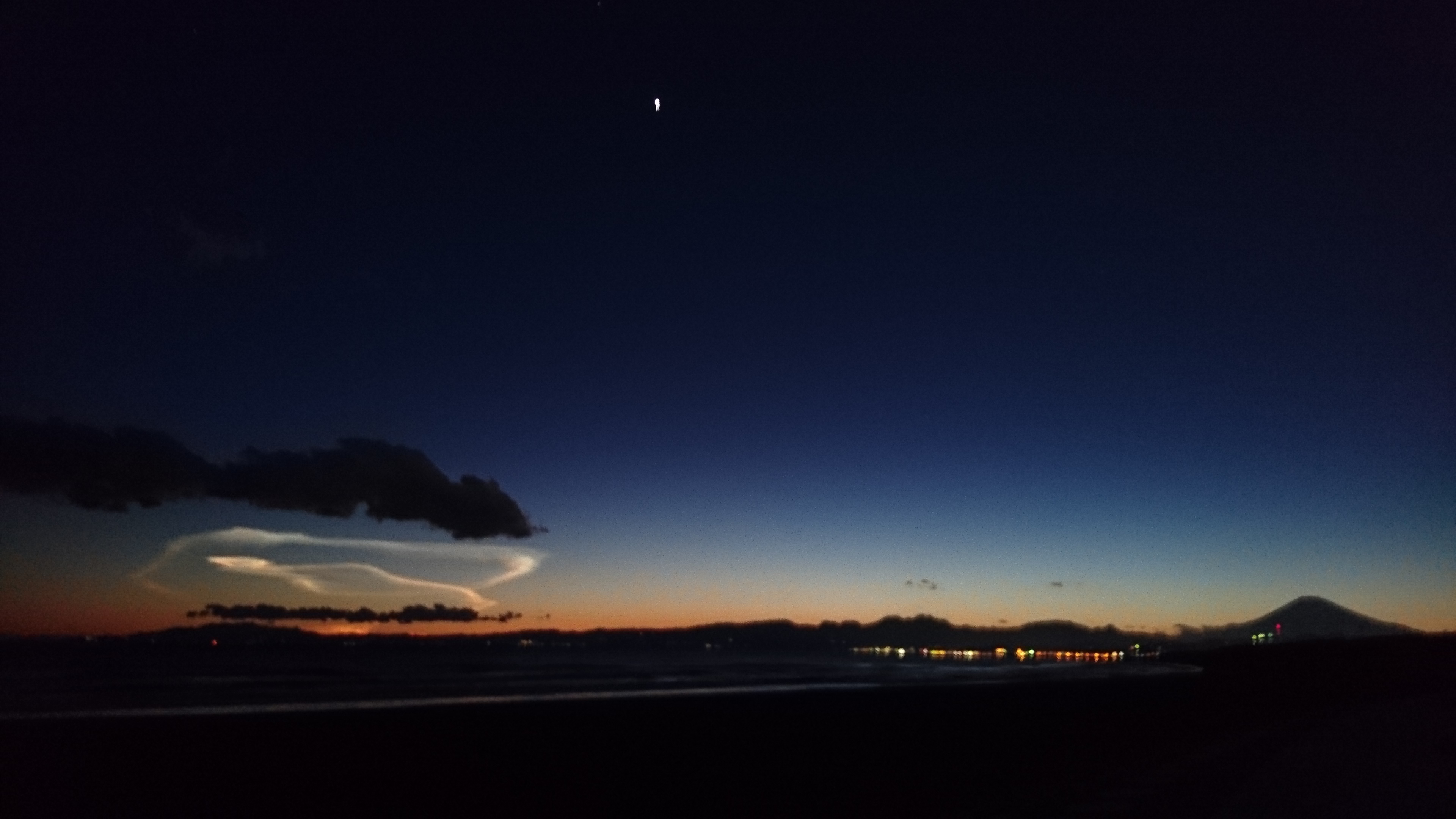 No.40088-1 地震雲