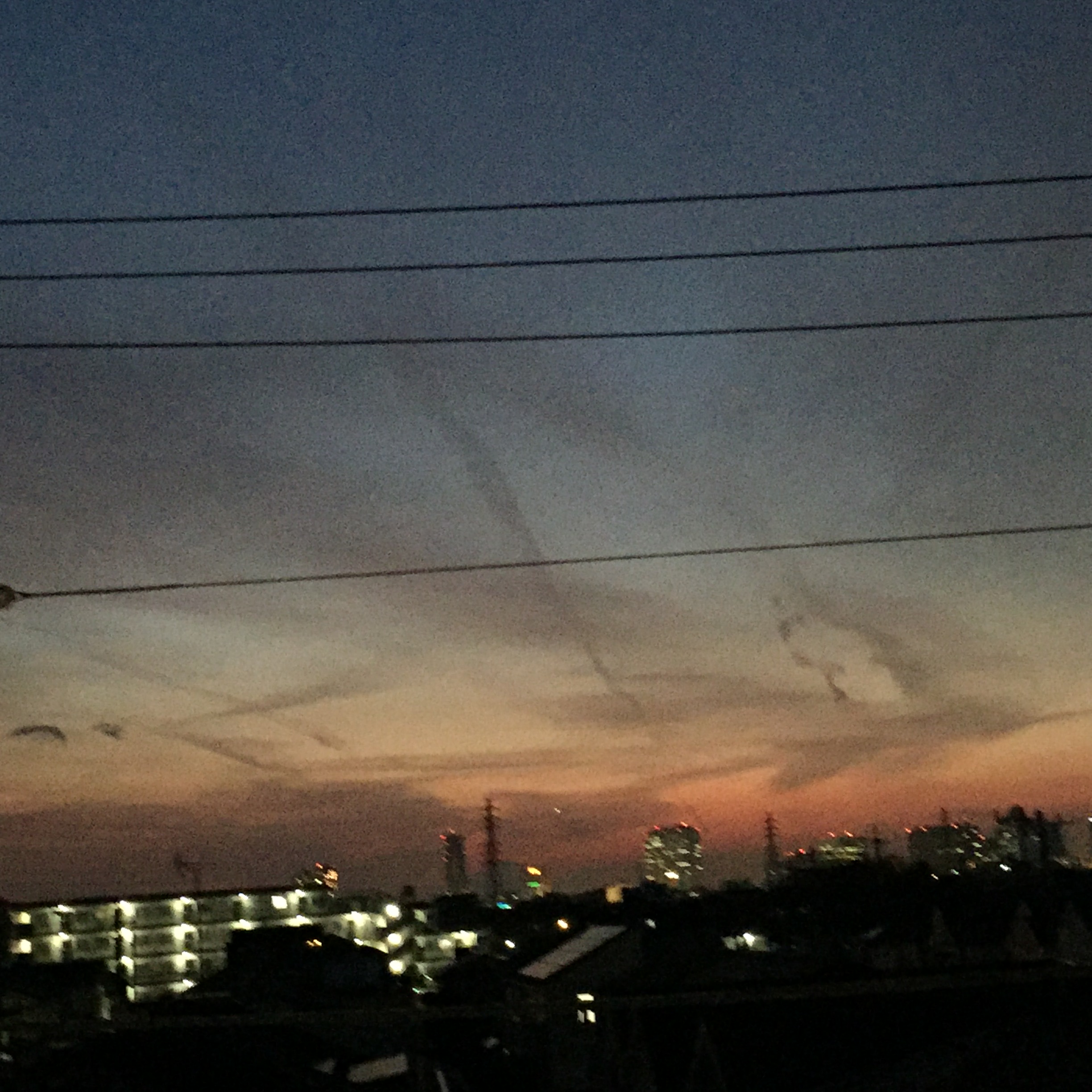 No.40179-1 地震雲