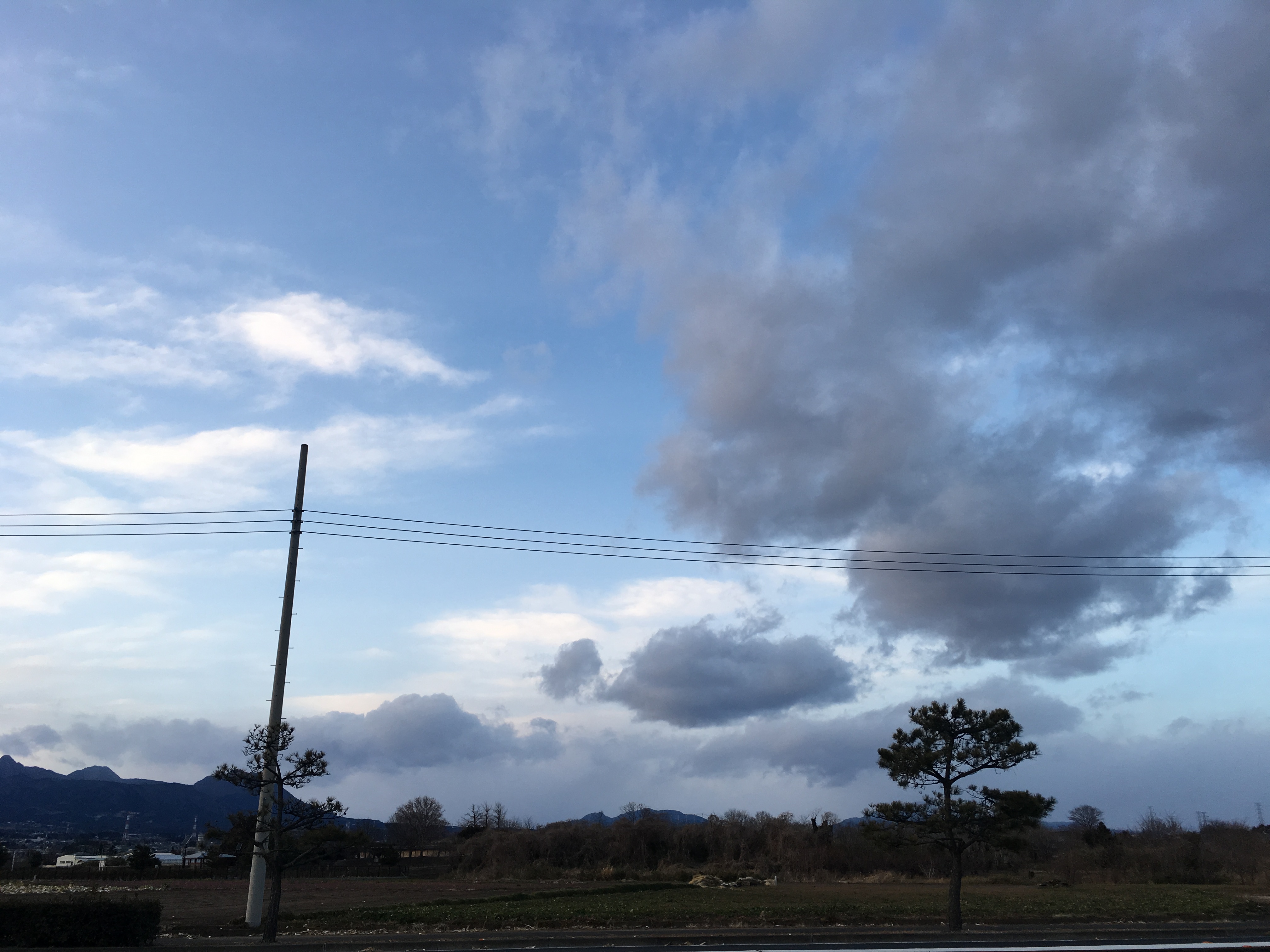 No.40528-1 地震雲