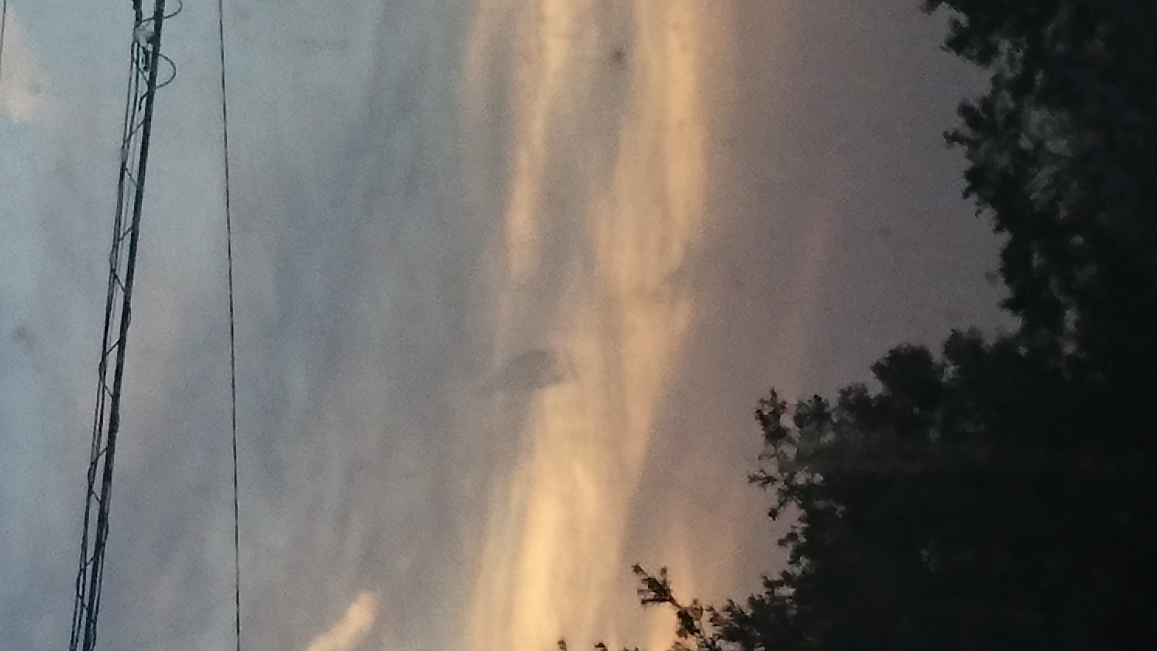 No.40603-1 地震雲