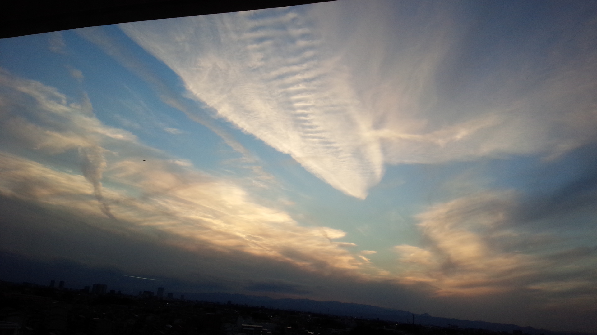 No.40605-1 地震雲