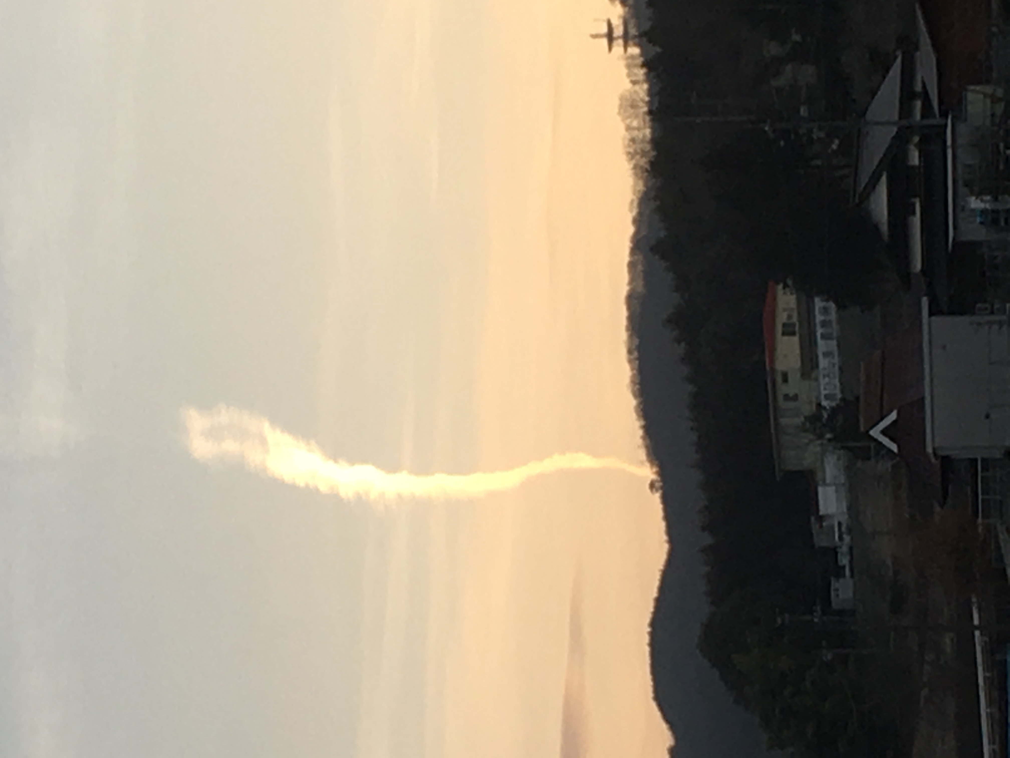 No.40951-1 地震雲