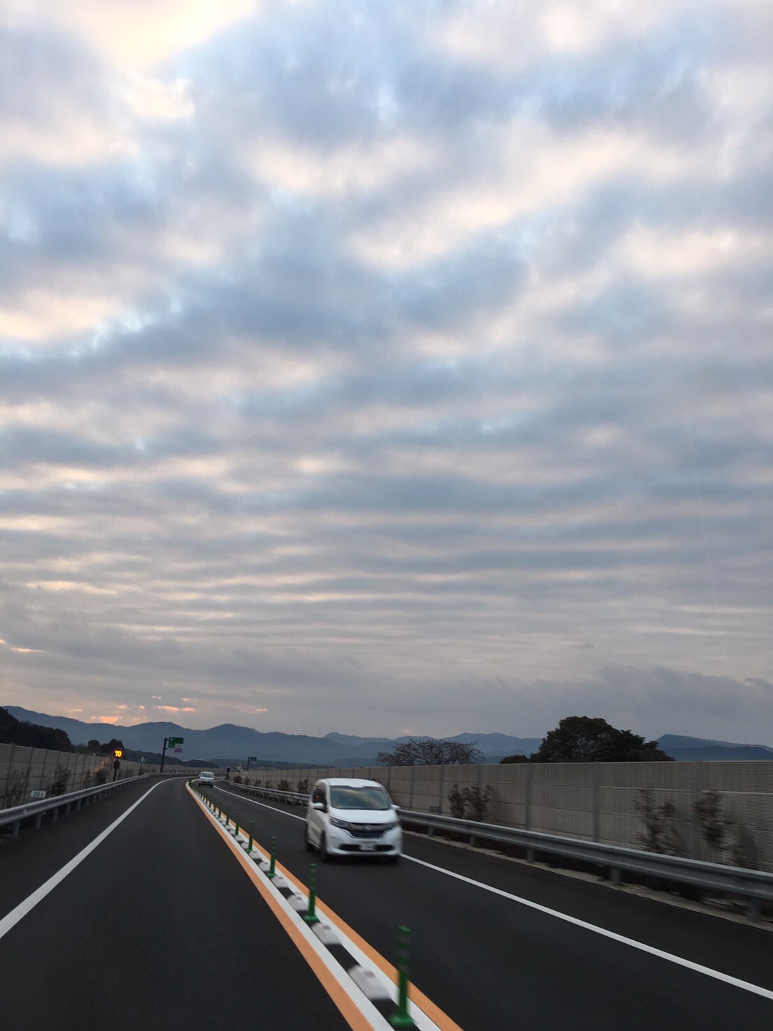 No.41255-1 地震雲