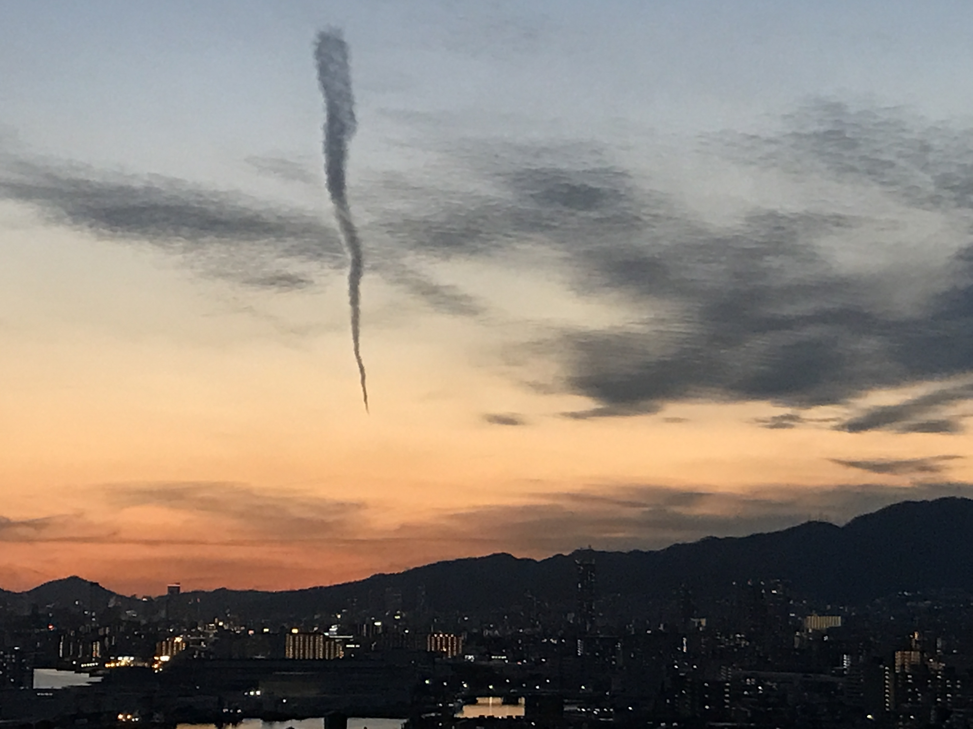 No.41476-1 地震雲