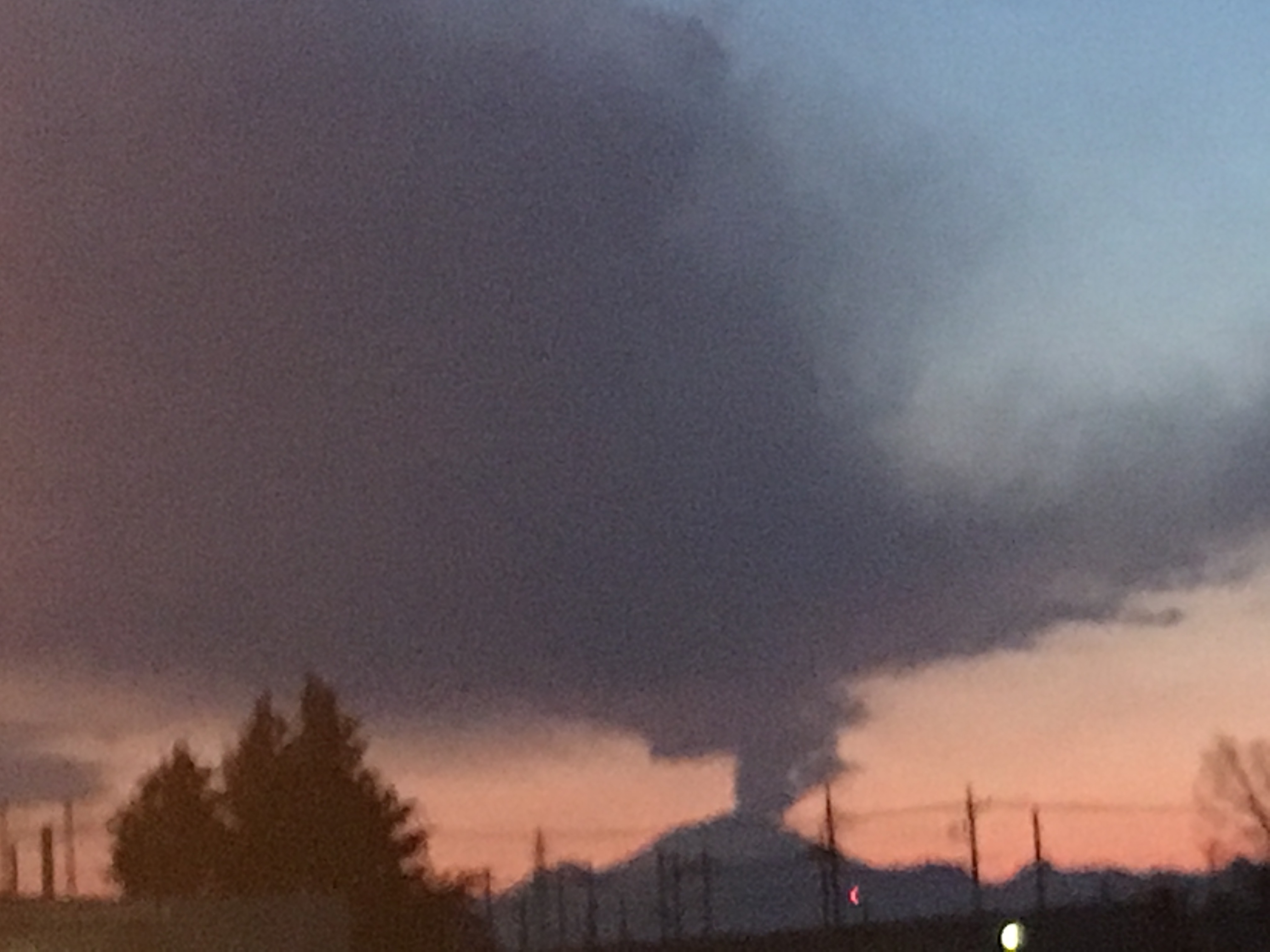 No.42102-1 地震雲