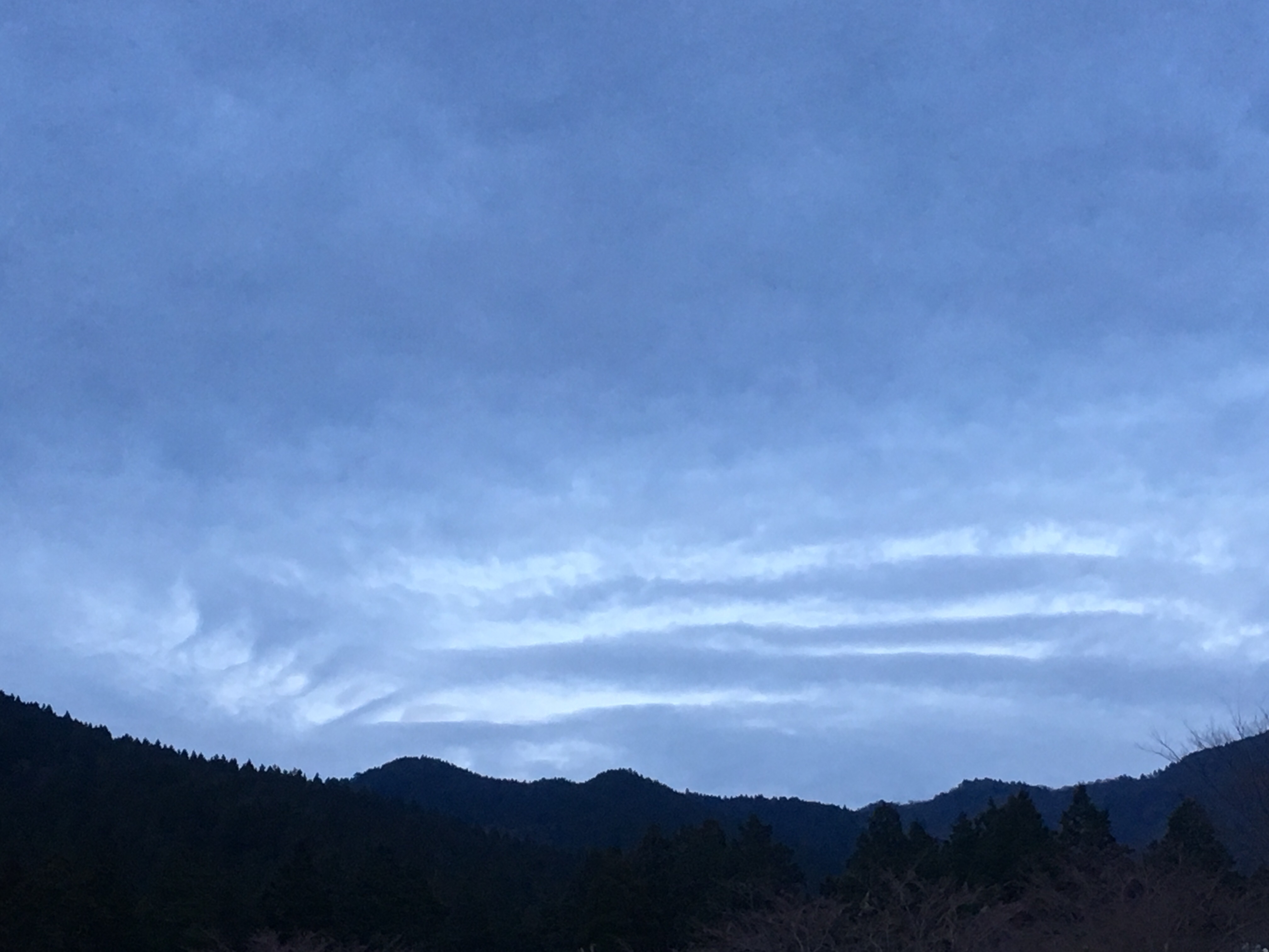 No.42221-1 地震雲