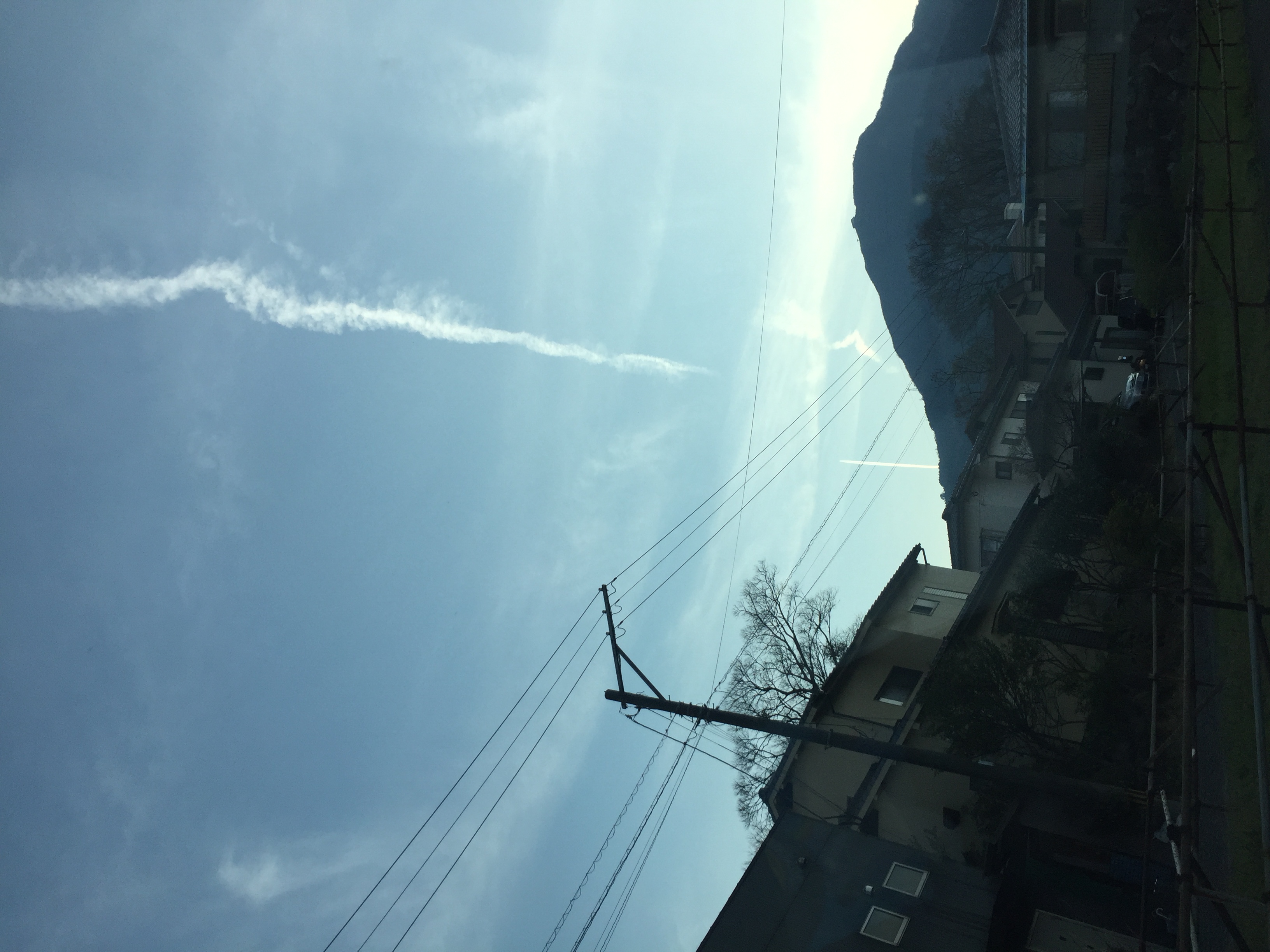 No.42222-1 地震雲