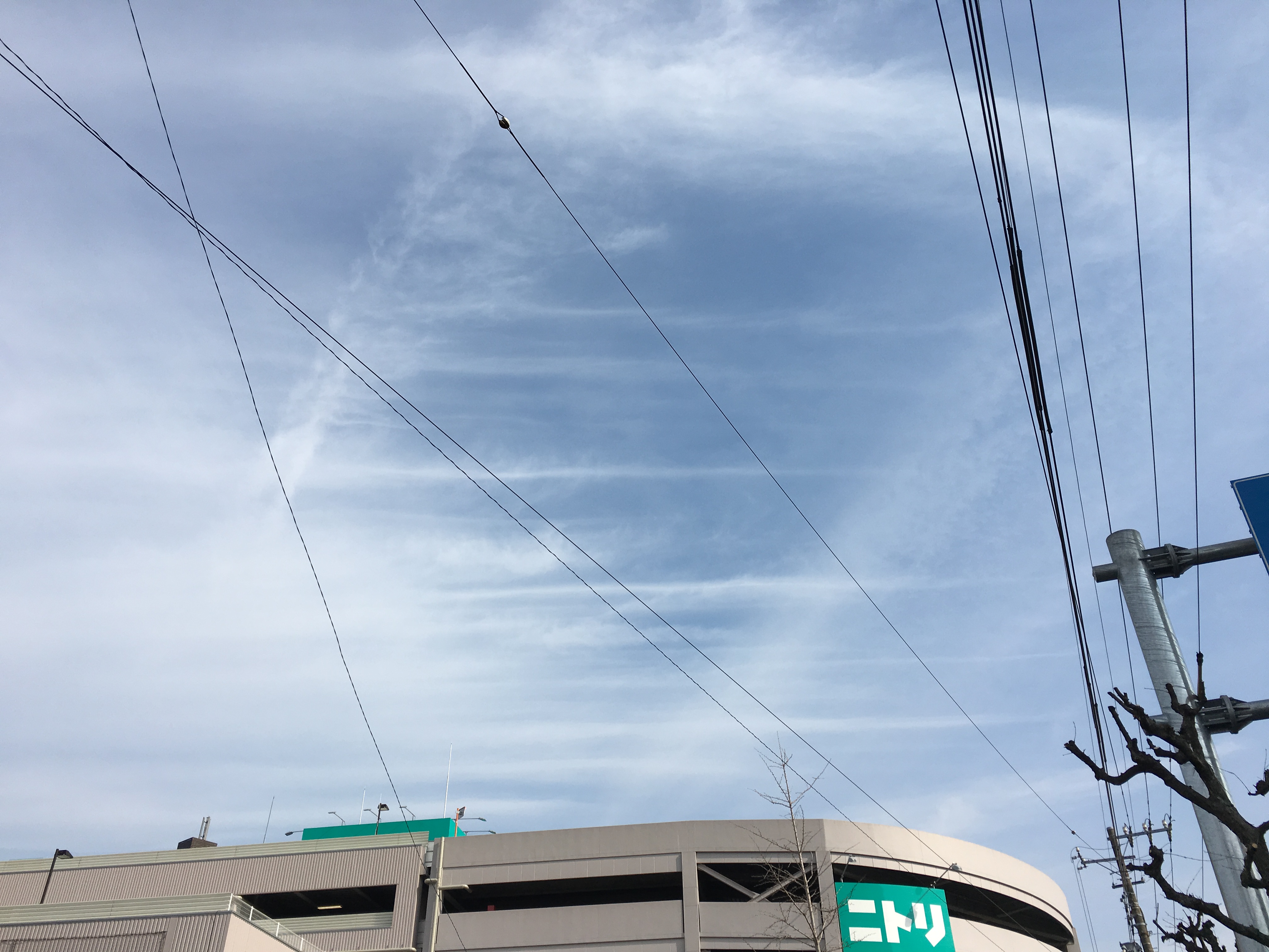 No.42223-1 地震雲