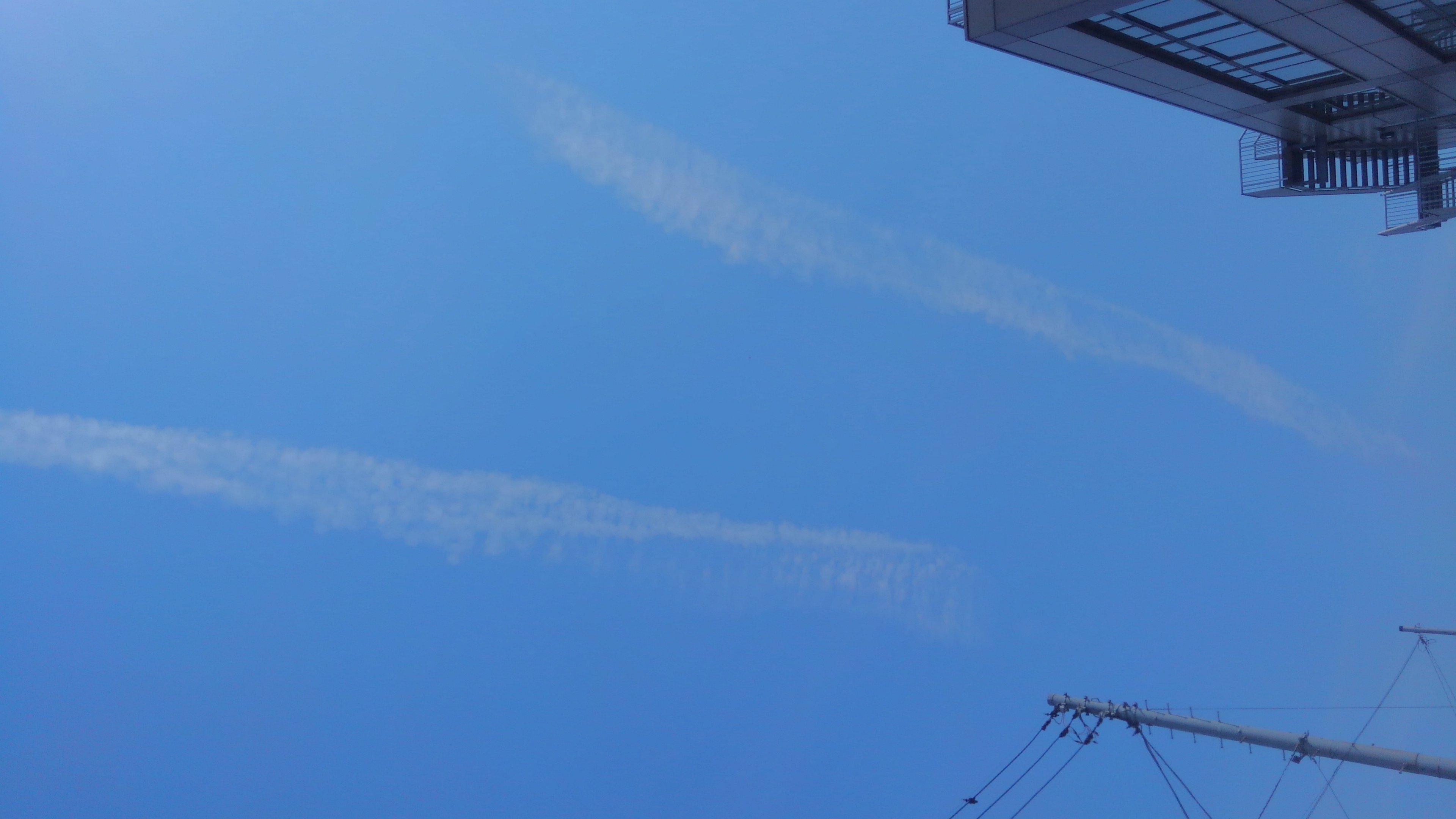 No.42248-1 地震雲