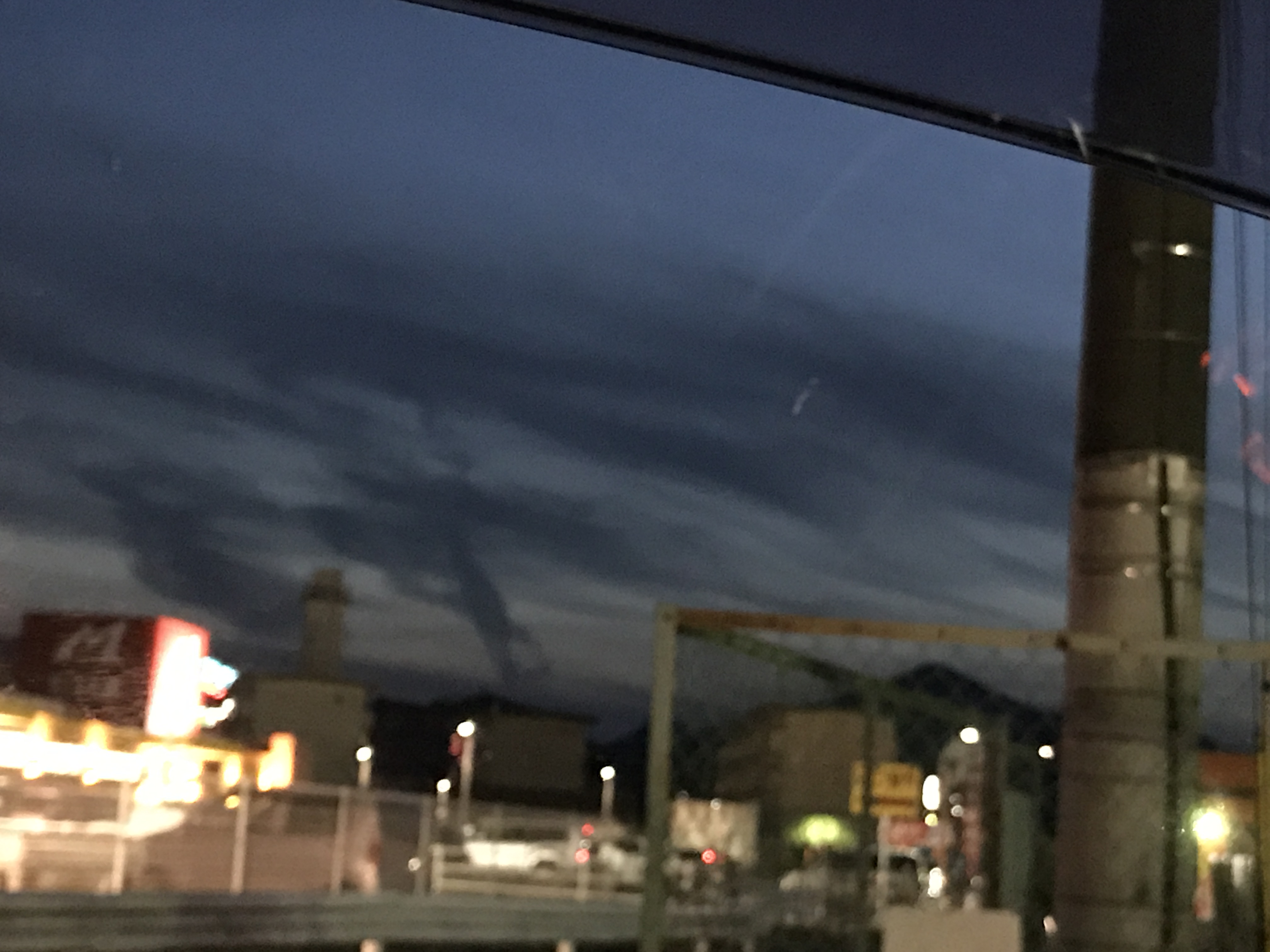 No.42250-1 地震雲