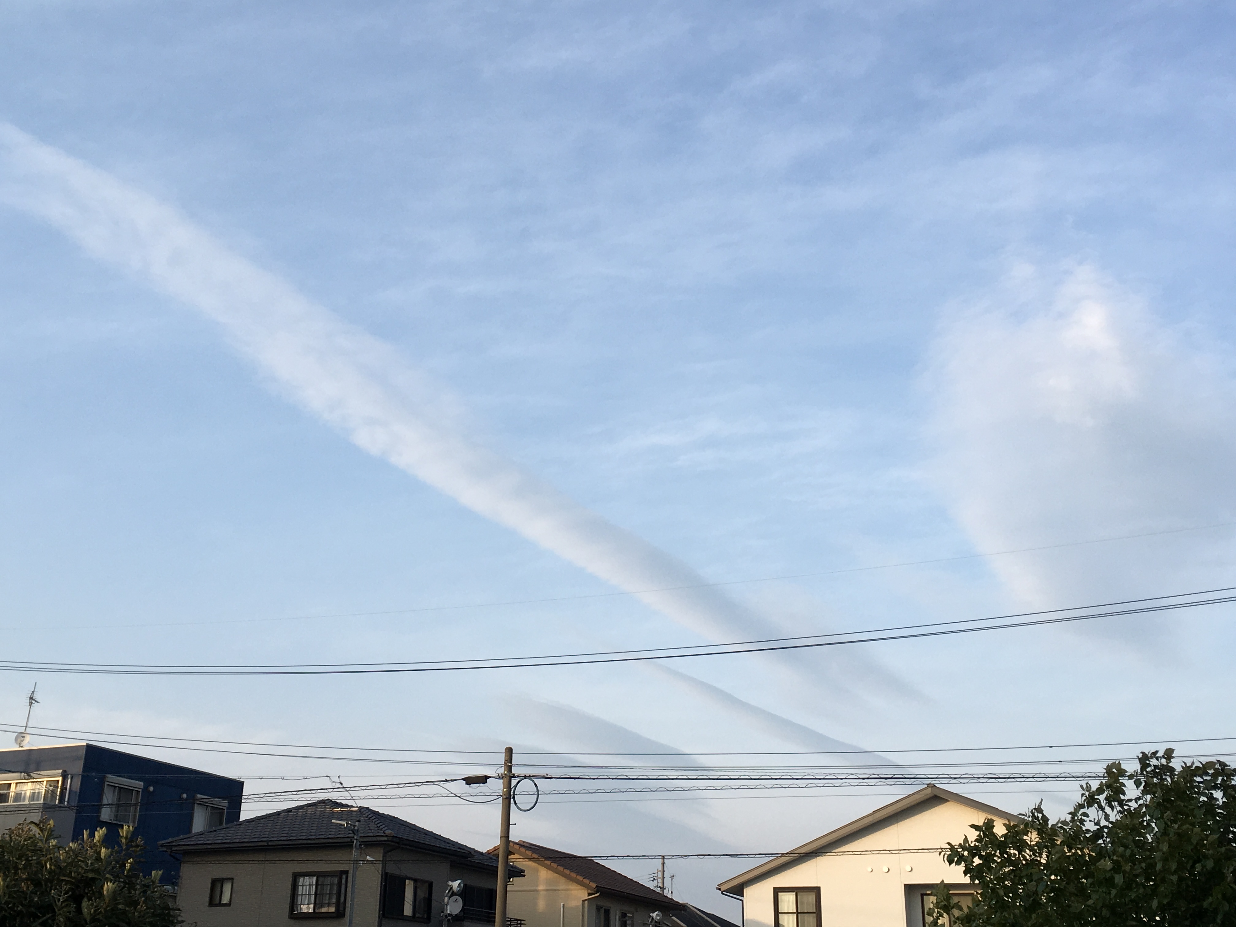 No.42323-1 地震雲