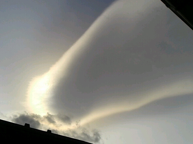 No.42329-1 地震雲