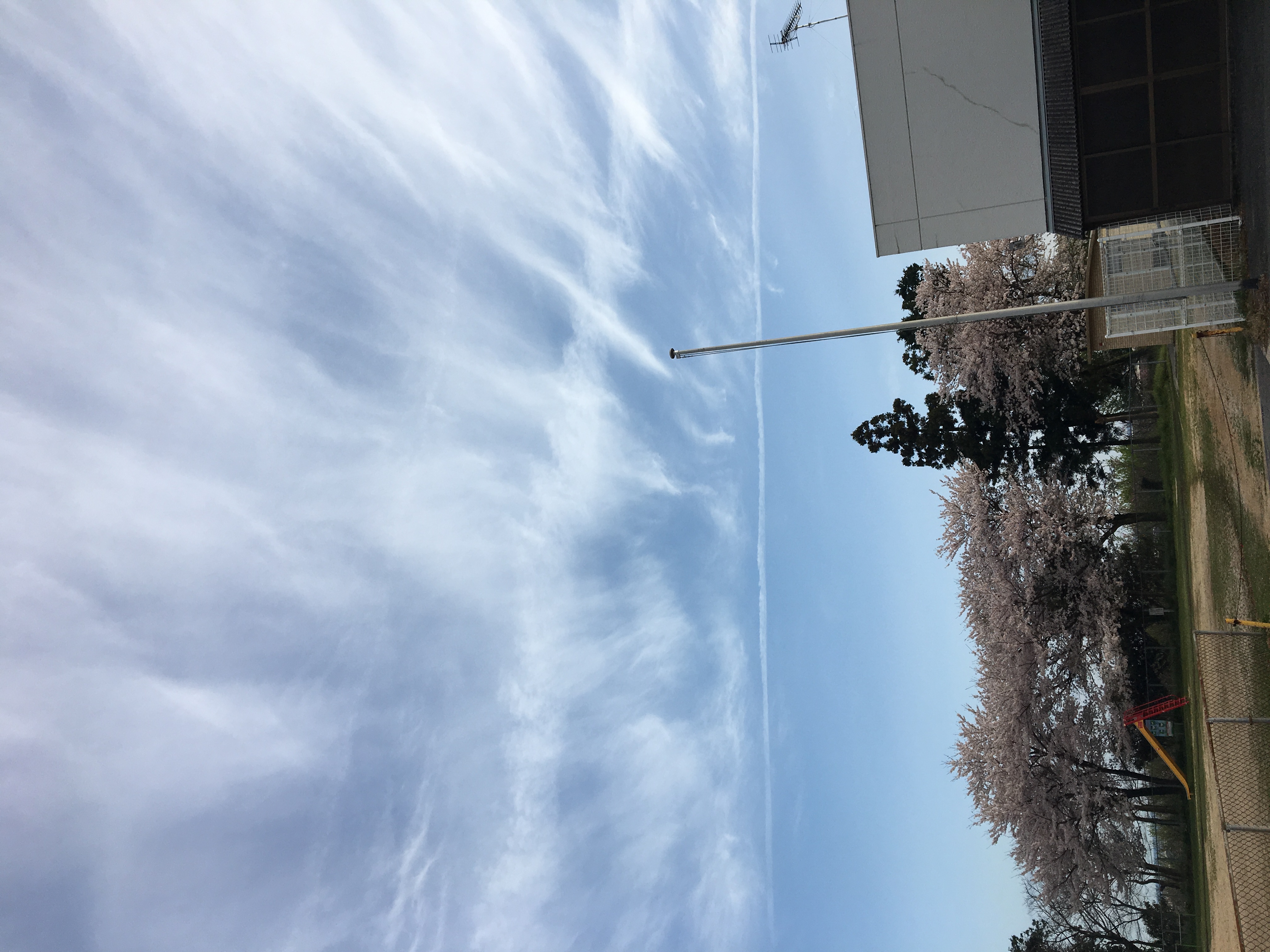 No.42420-1 地震雲