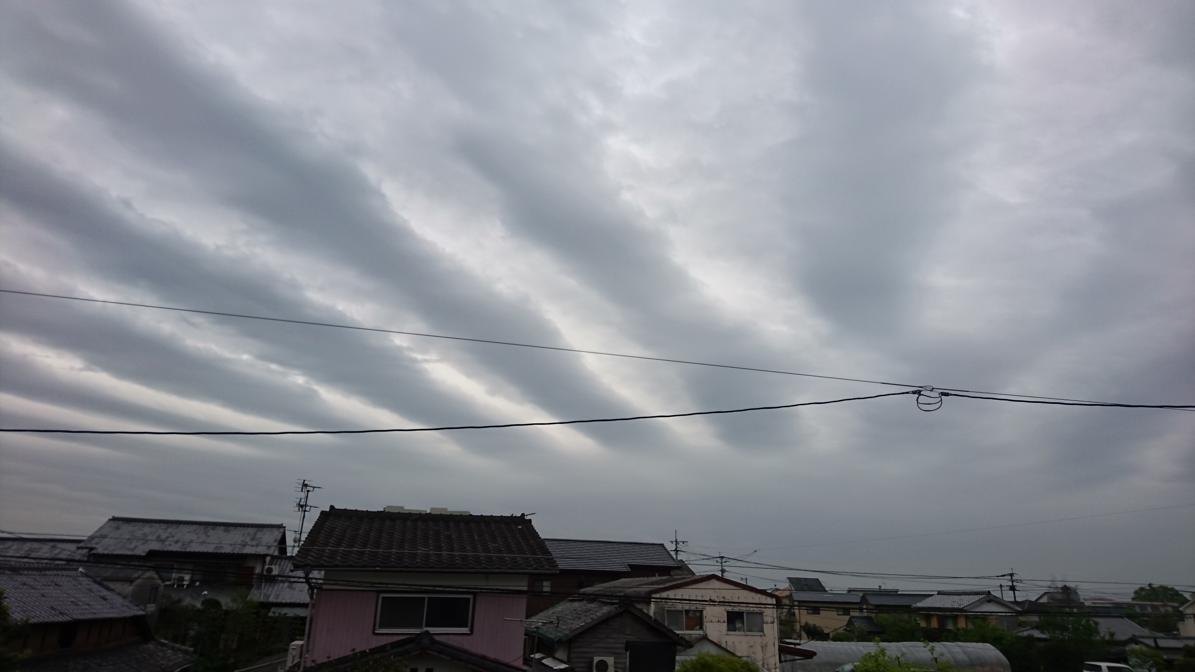 No.42649-1 地震雲