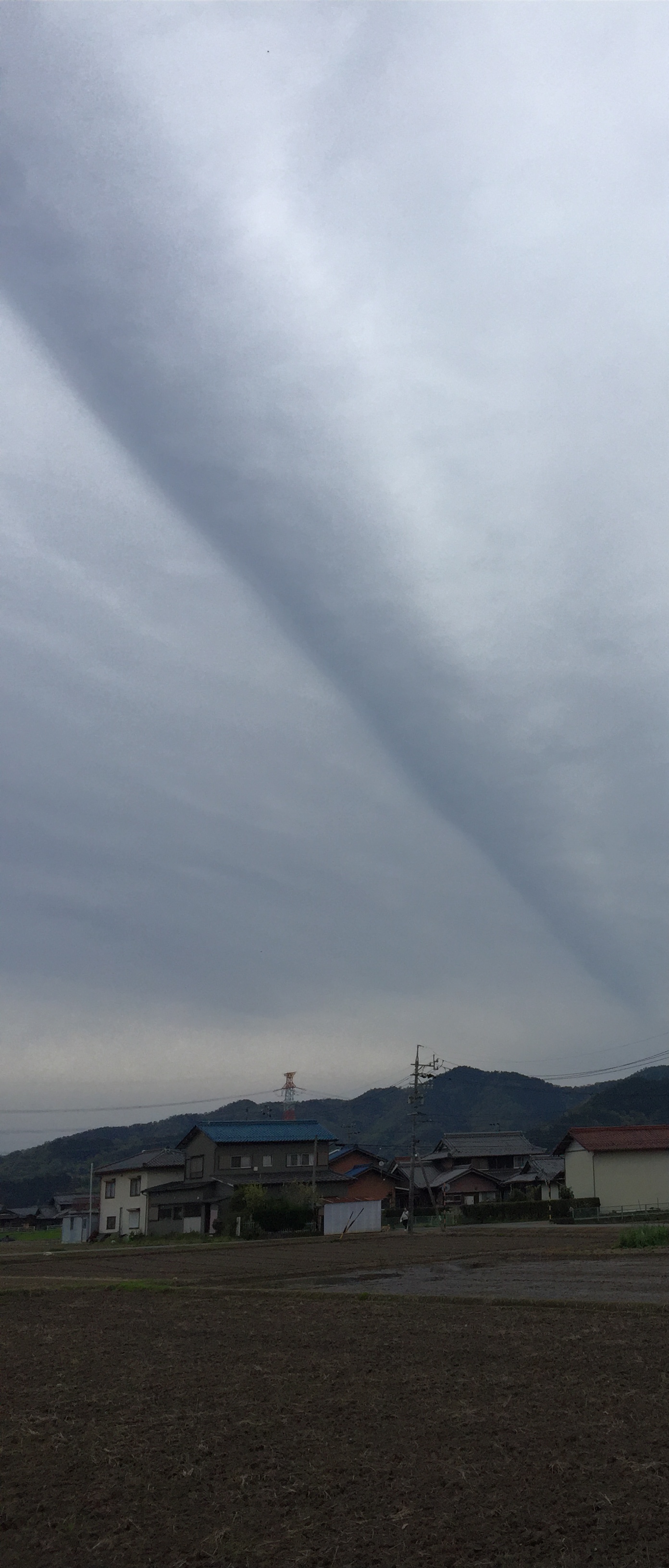 No.42676-1 地震雲