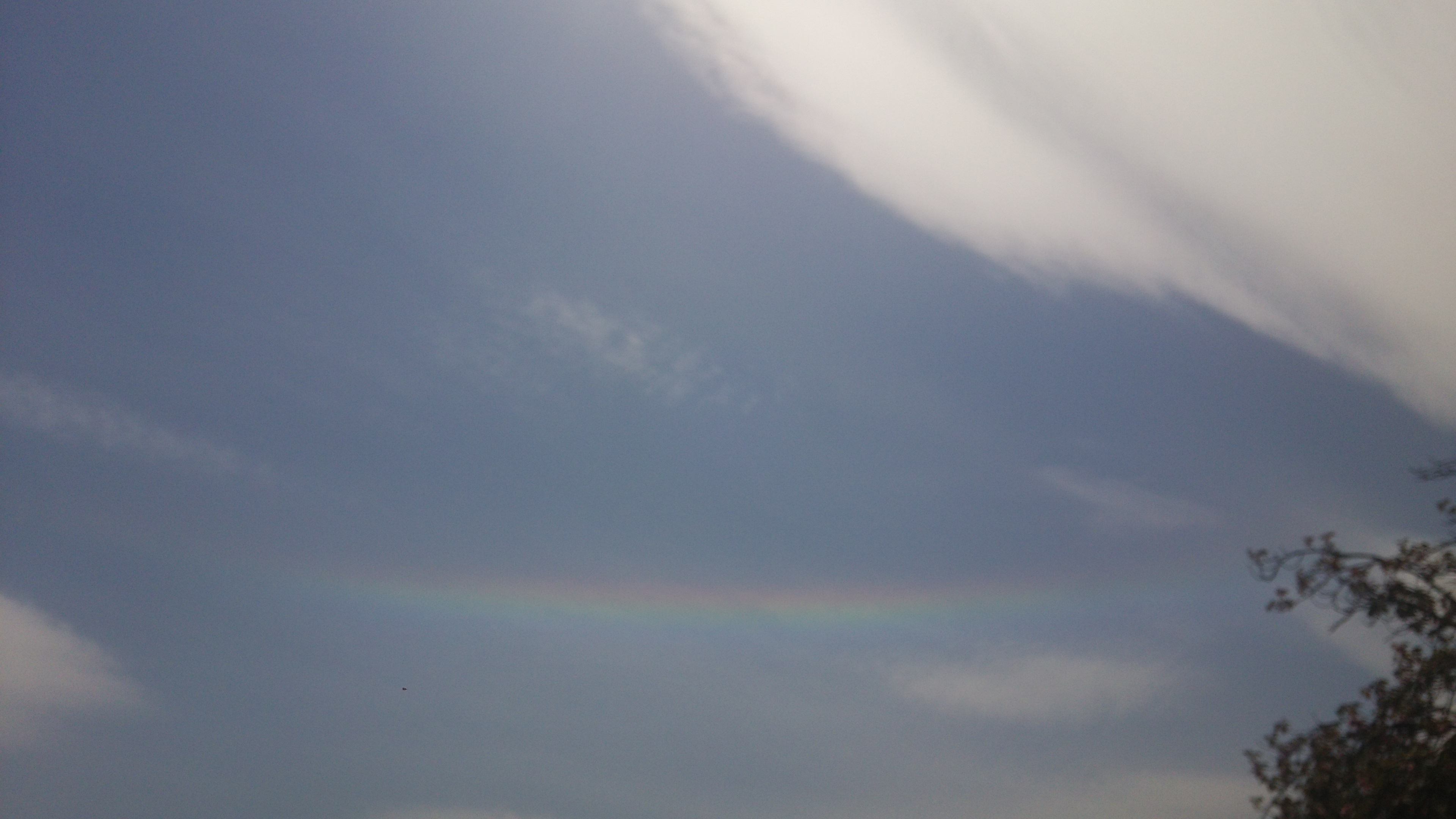 No.42949-1 地震雲