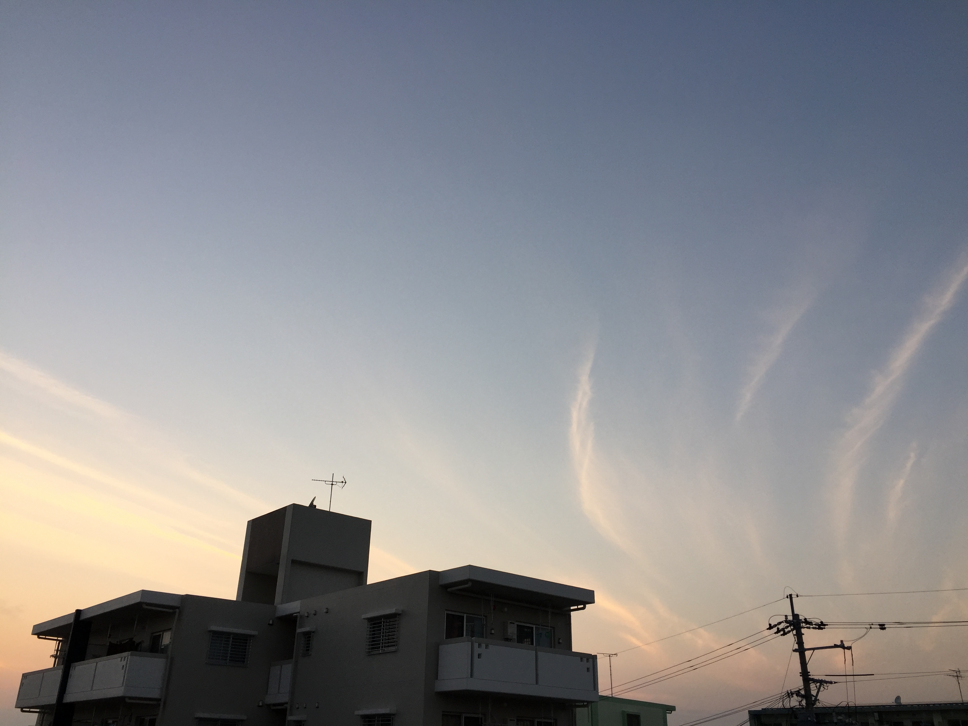 No.43061-1 地震雲