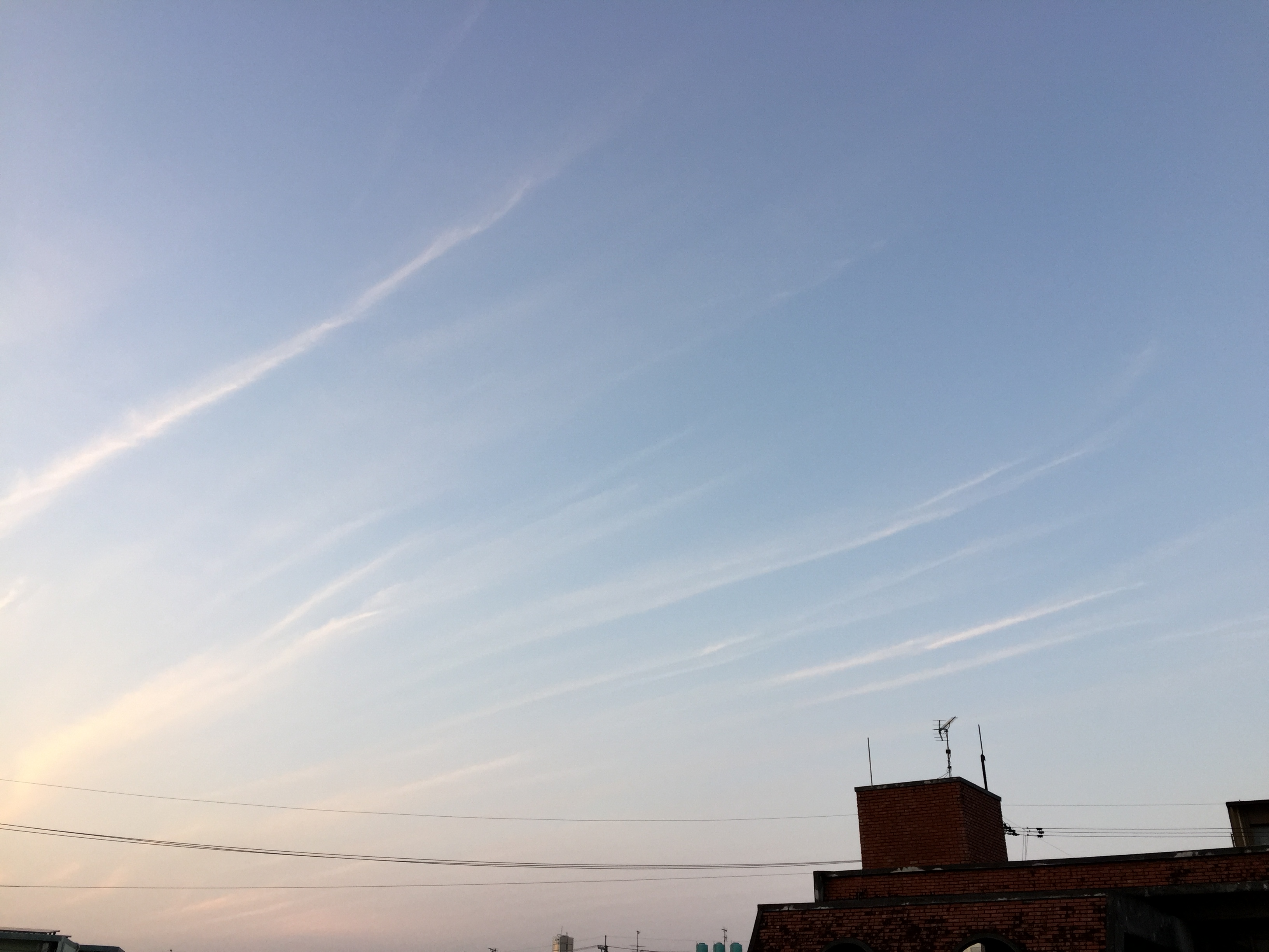 No.43062-1 地震雲