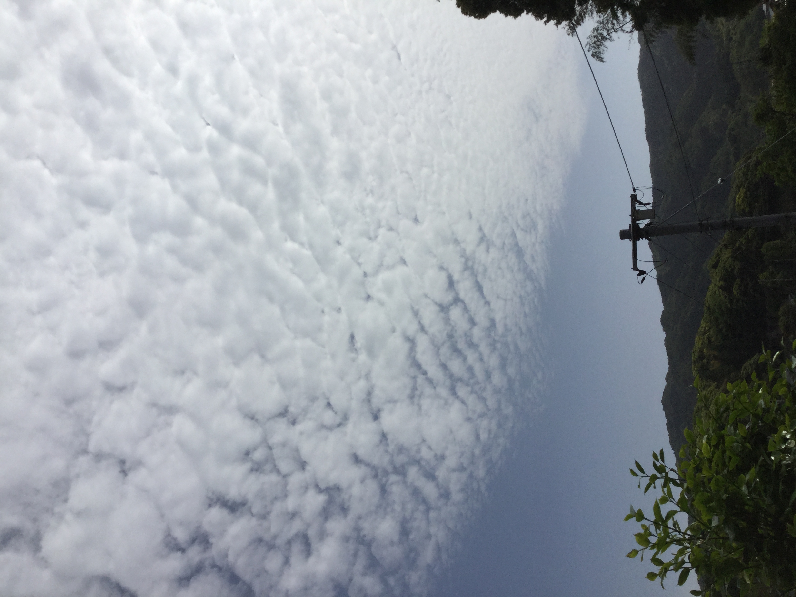 No.43077-1 地震雲