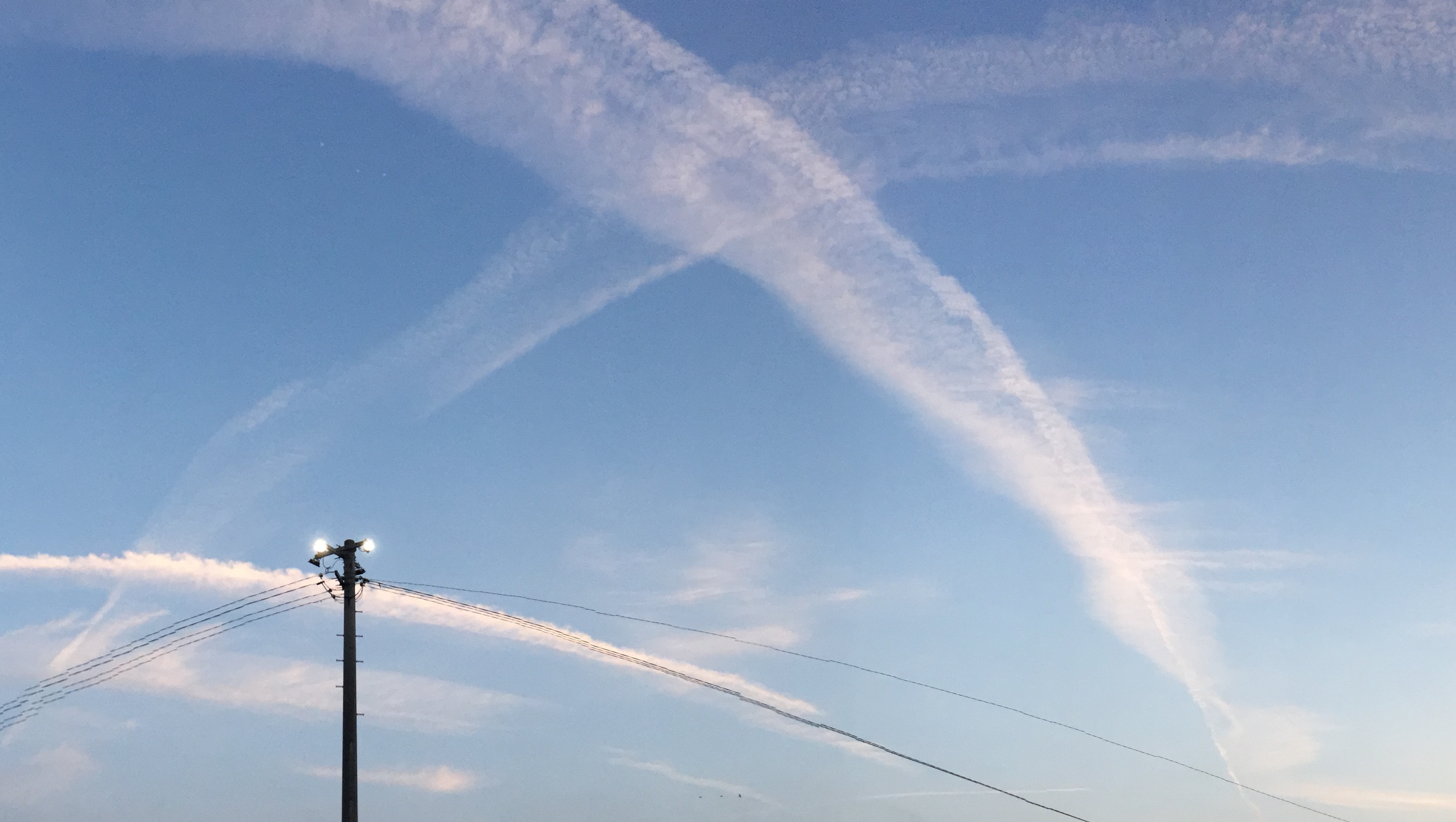 No.43091-1 地震雲