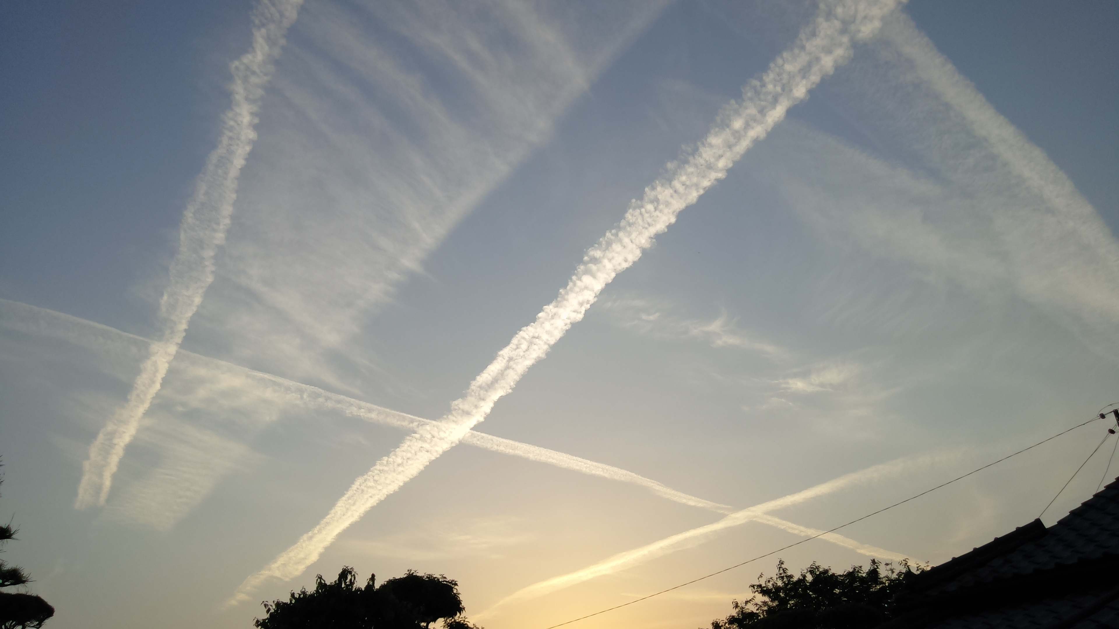 No.43096-1 地震雲