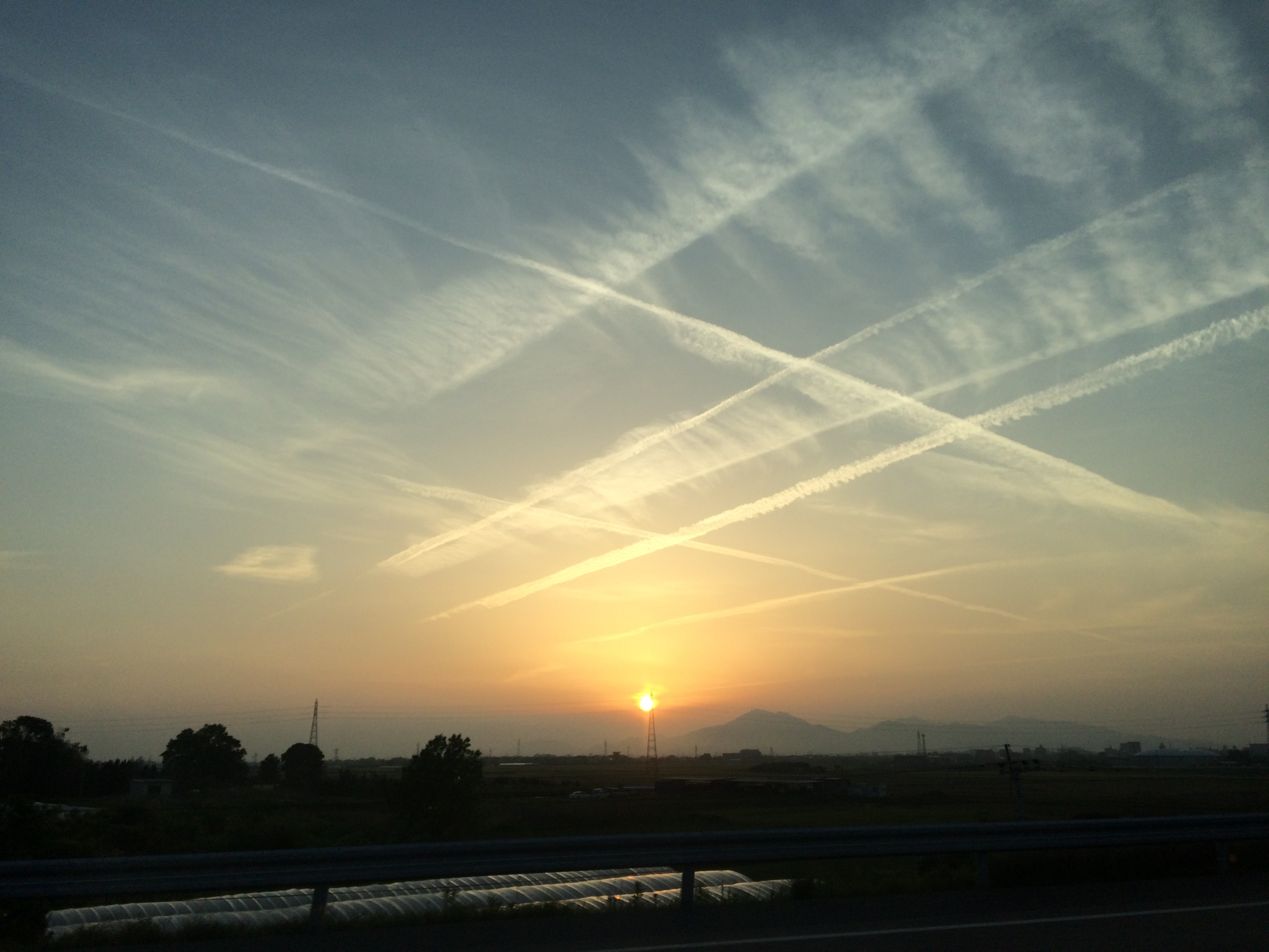 No.43097-1 地震雲