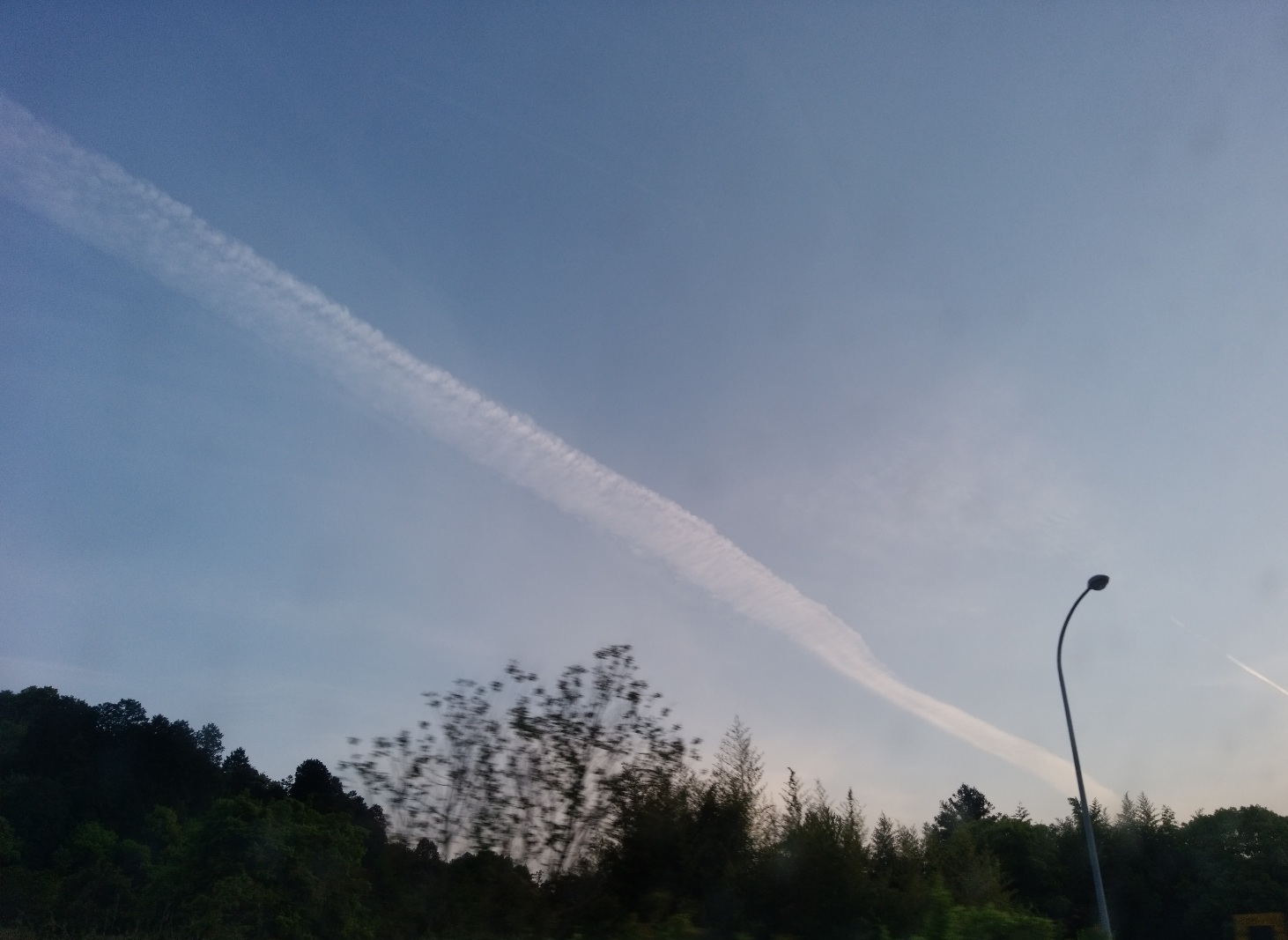 No.43105-1 地震雲