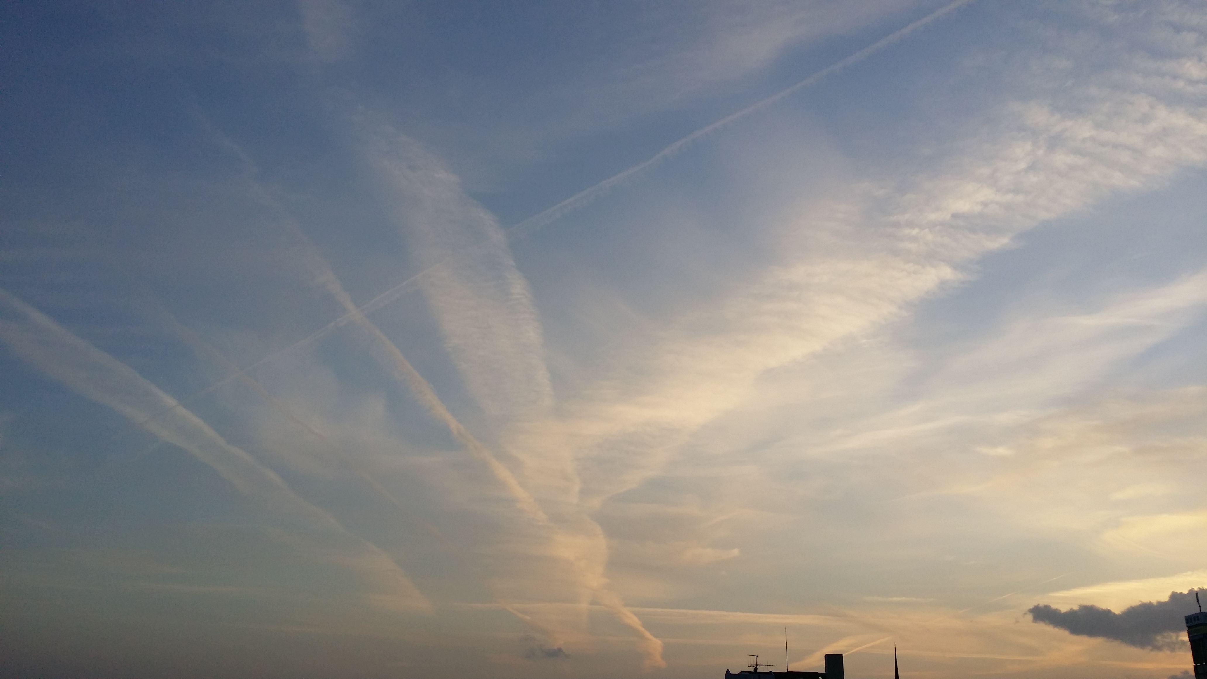 No.43112-1 地震雲