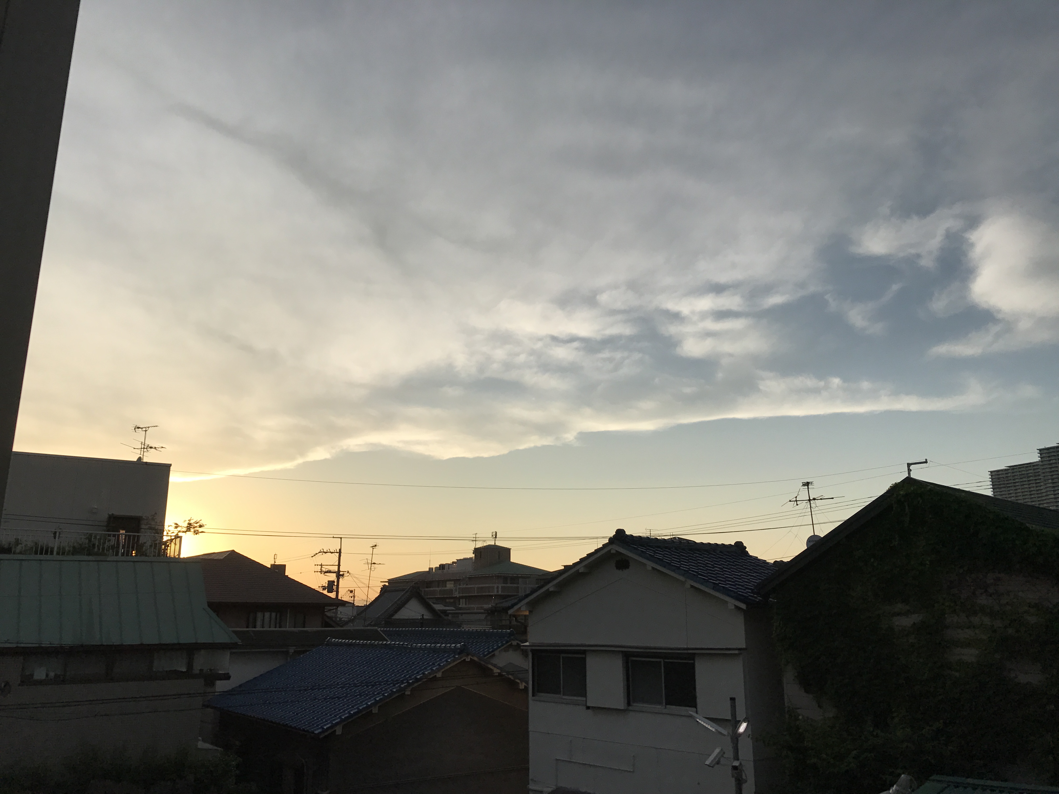 No.43696-1 地震雲