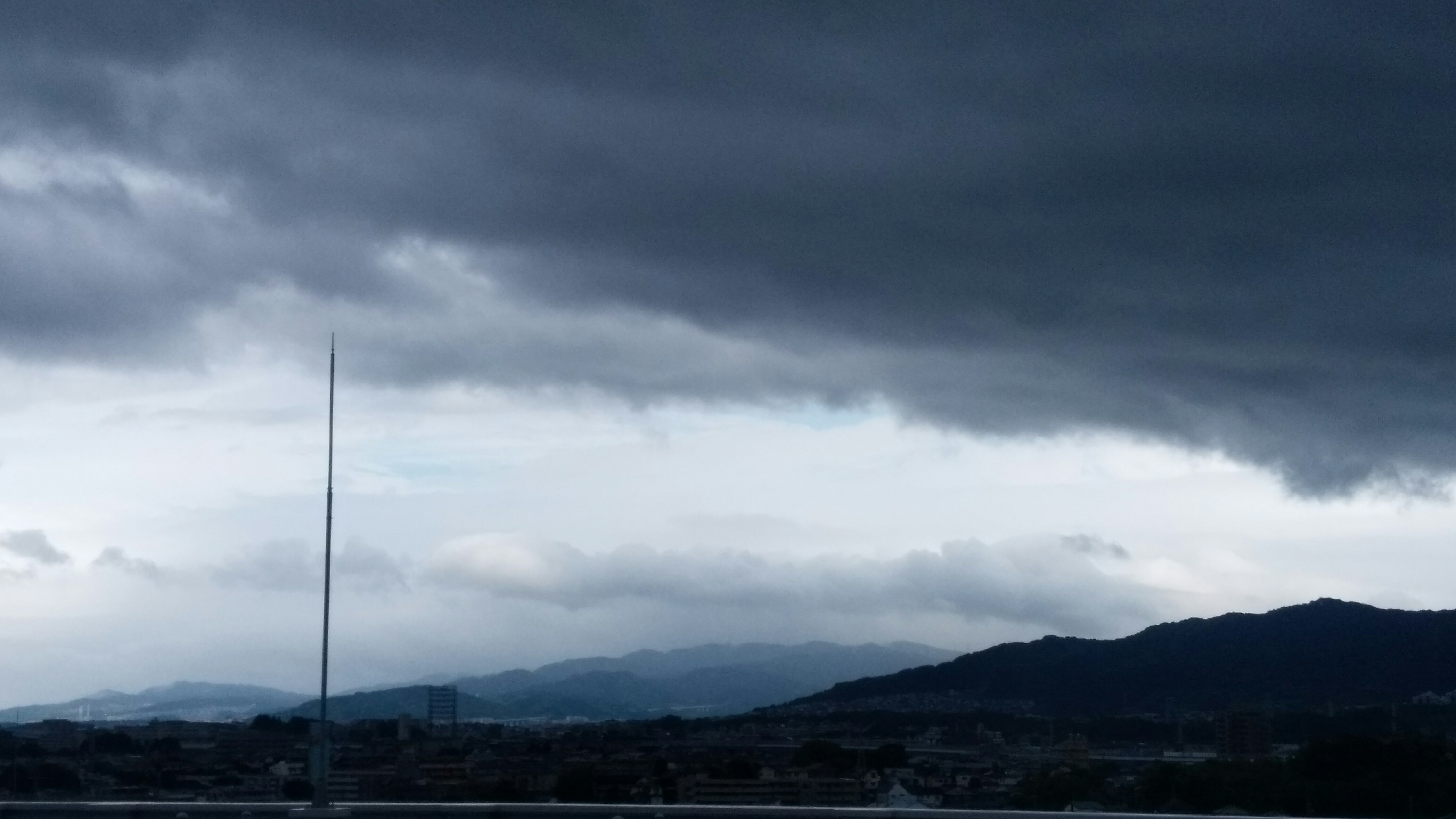 No.43968-1 地震雲