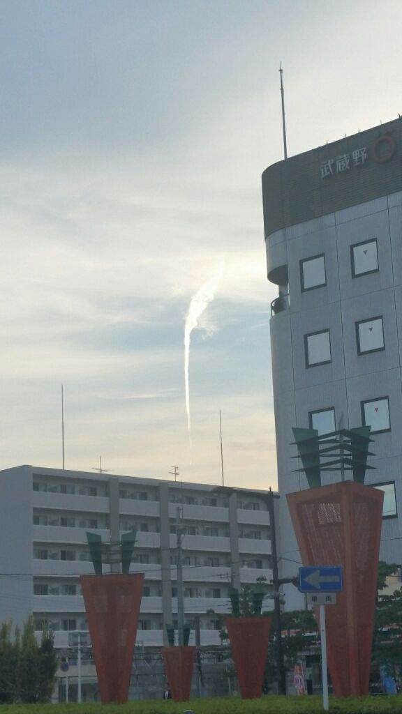 No.44686-1 地震雲