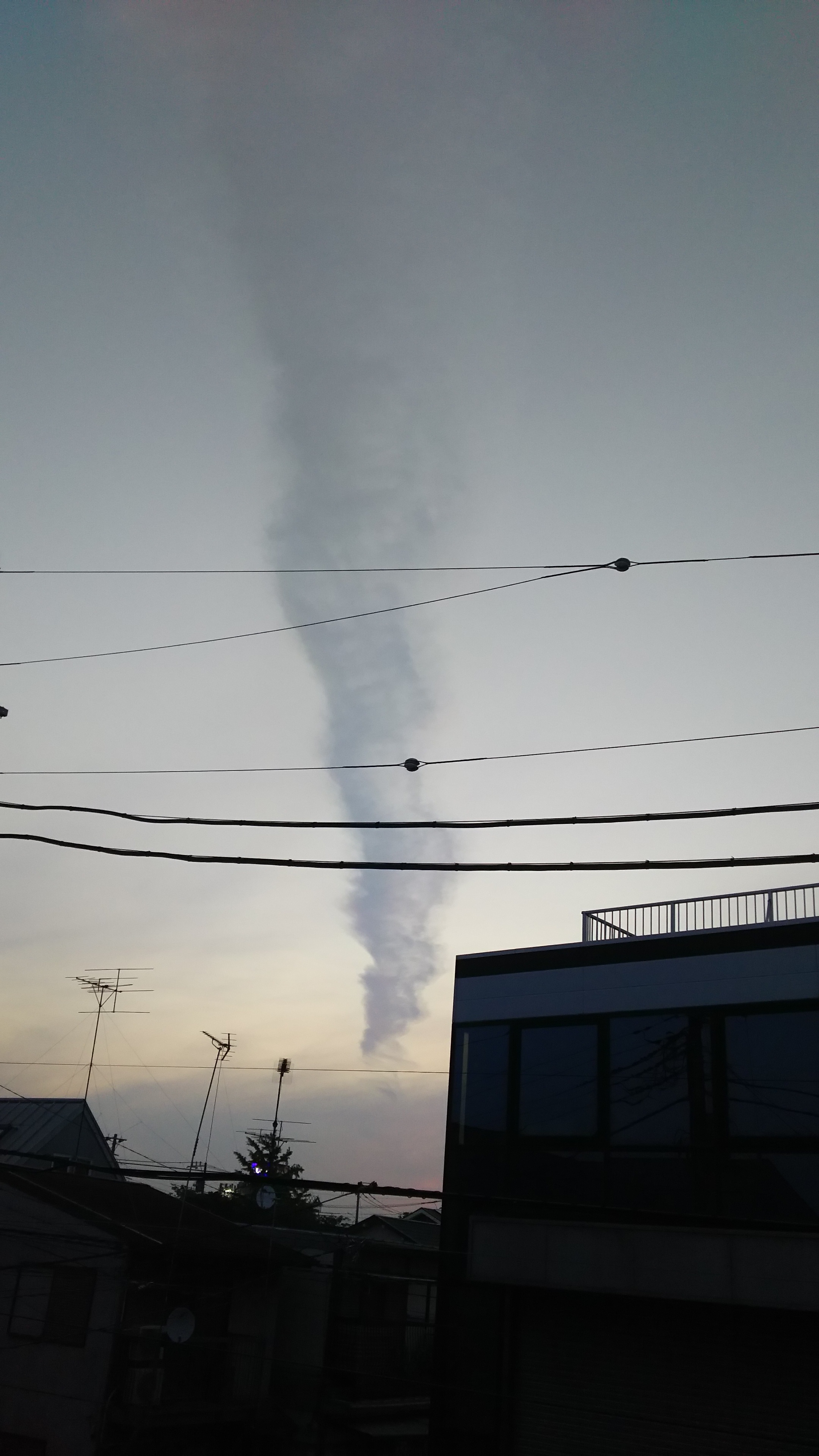 No.44701-1 地震雲