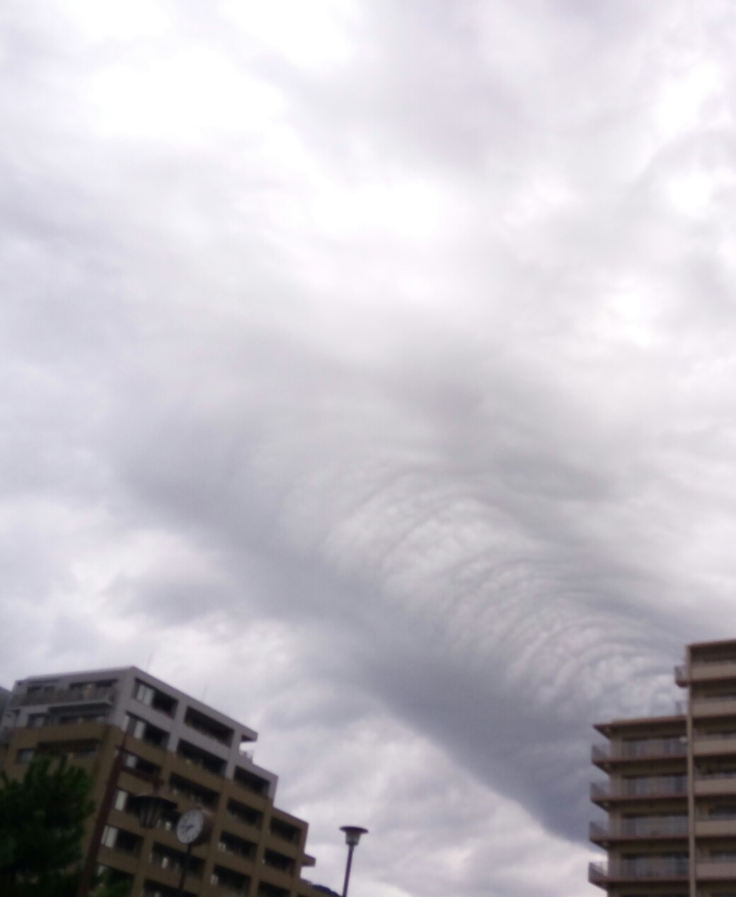 No.45314-1 地震雲