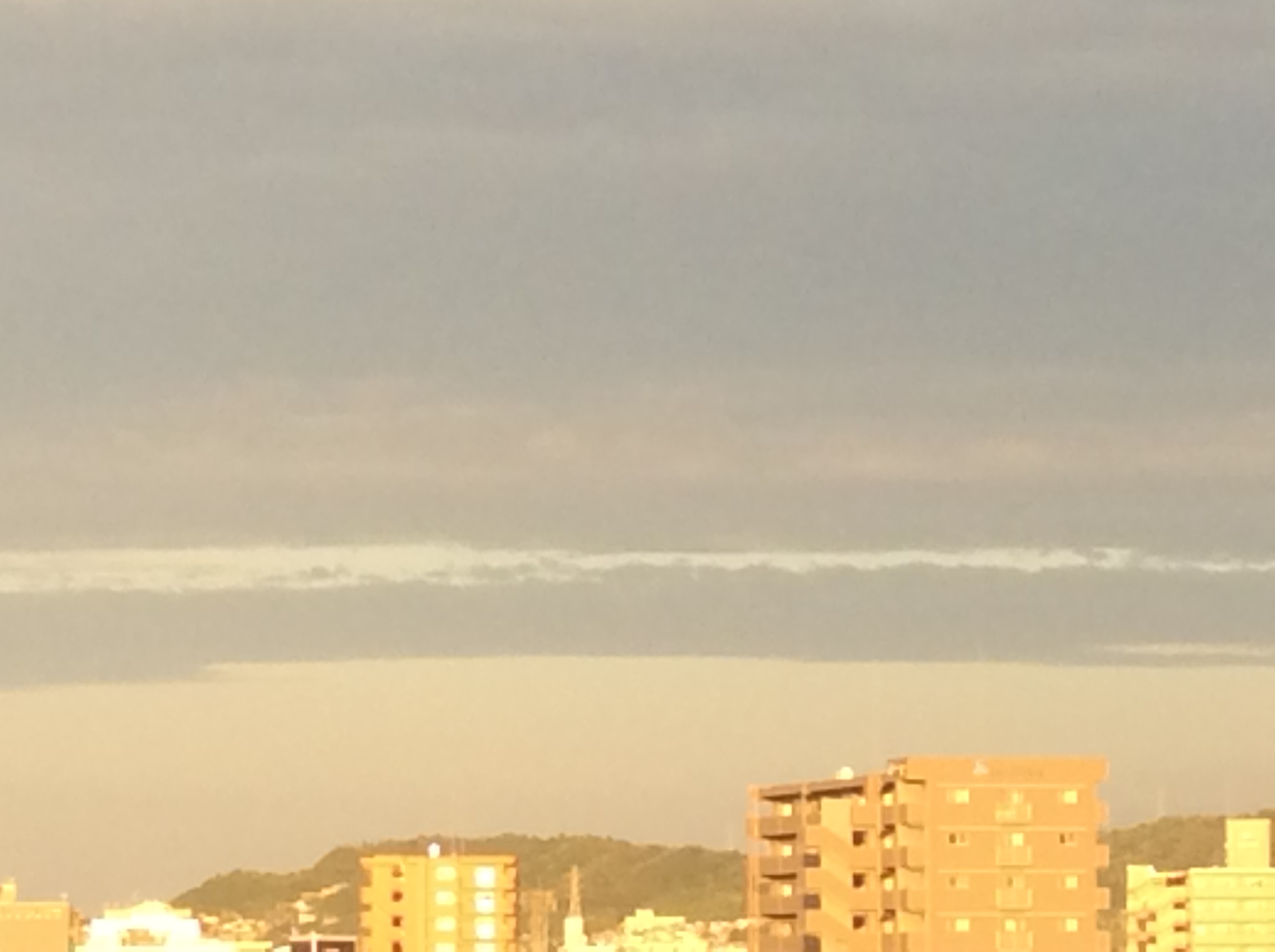 No.45385-1 地震雲