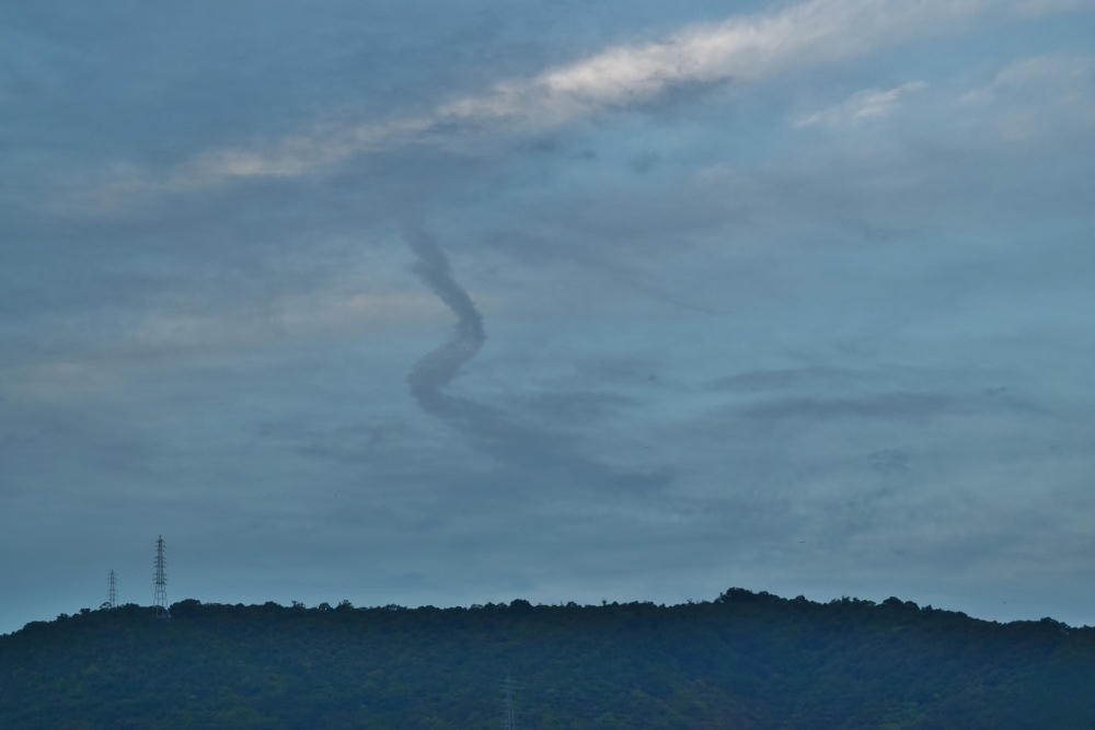 No.45596-1 地震雲