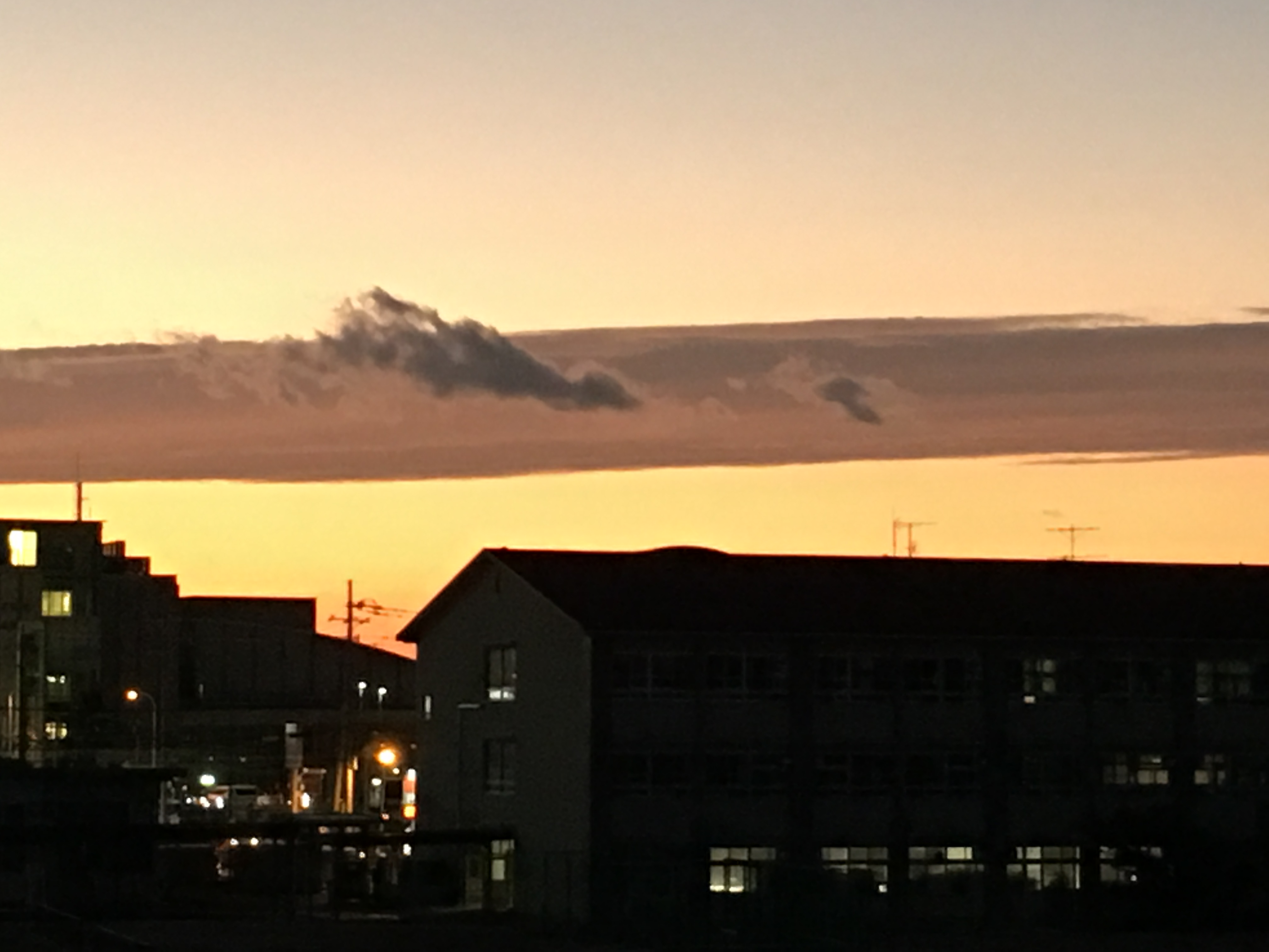 No.45758-1 地震雲