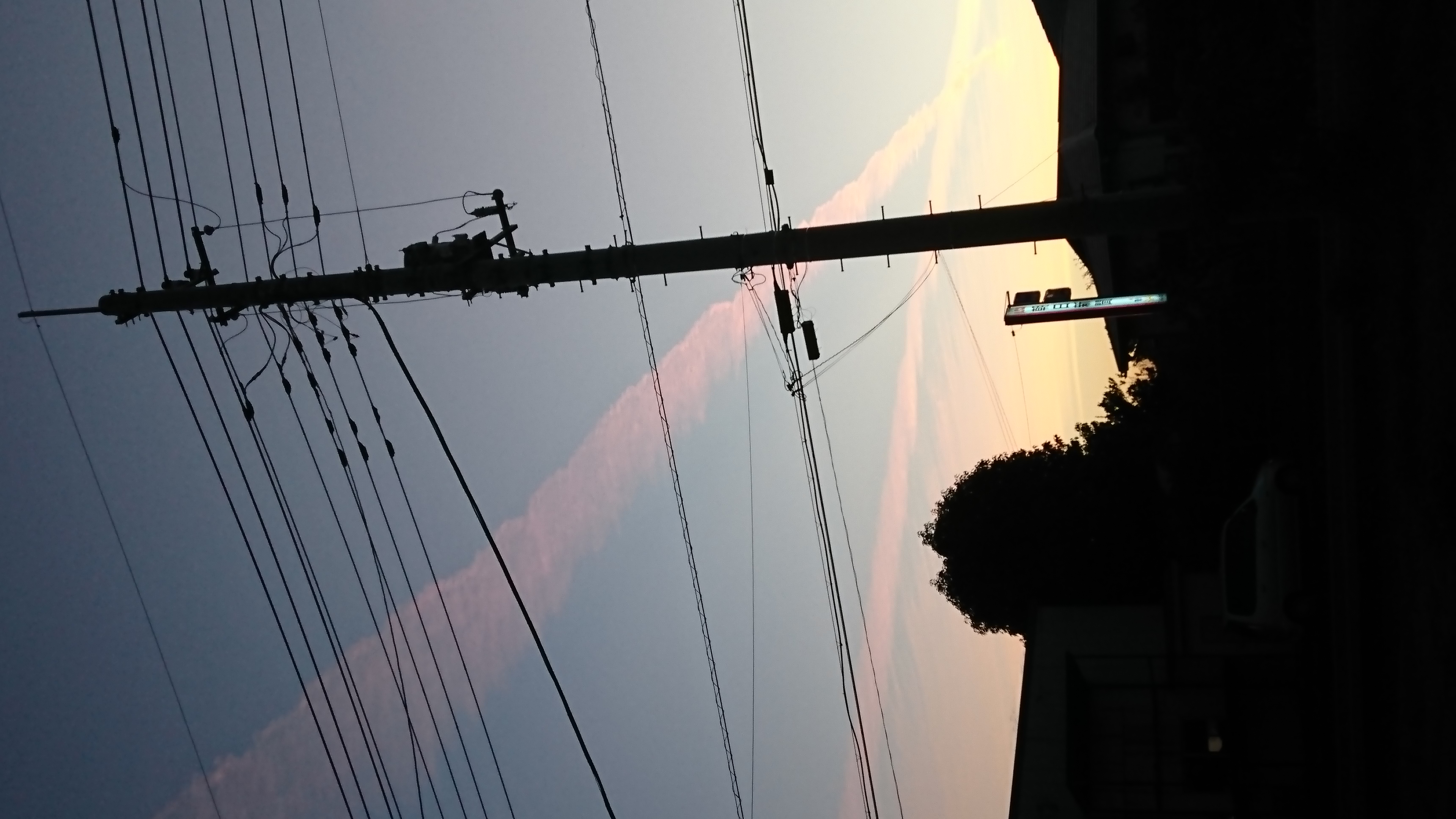 No.46201-1 地震雲