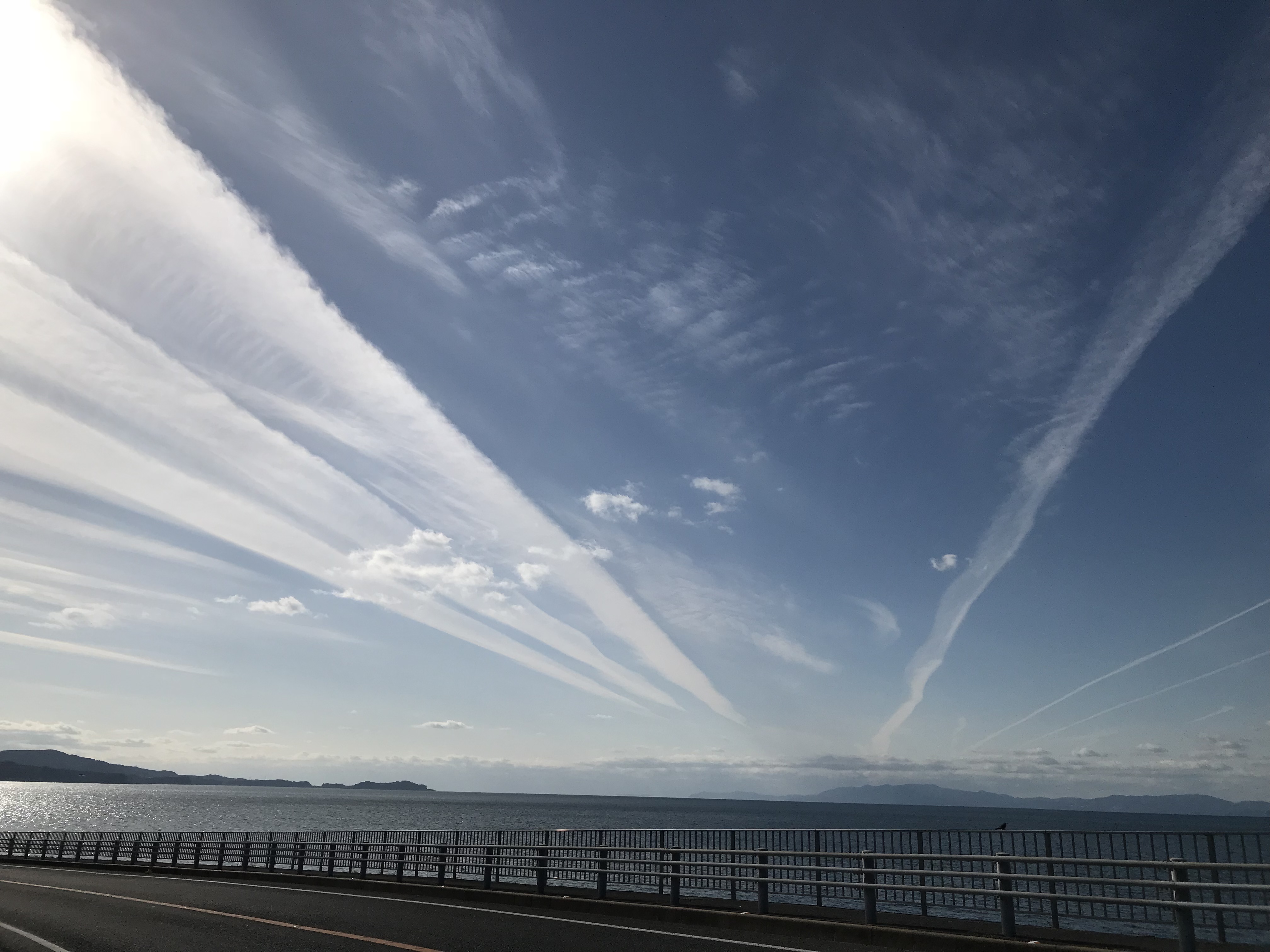 No.46614-1 地震雲