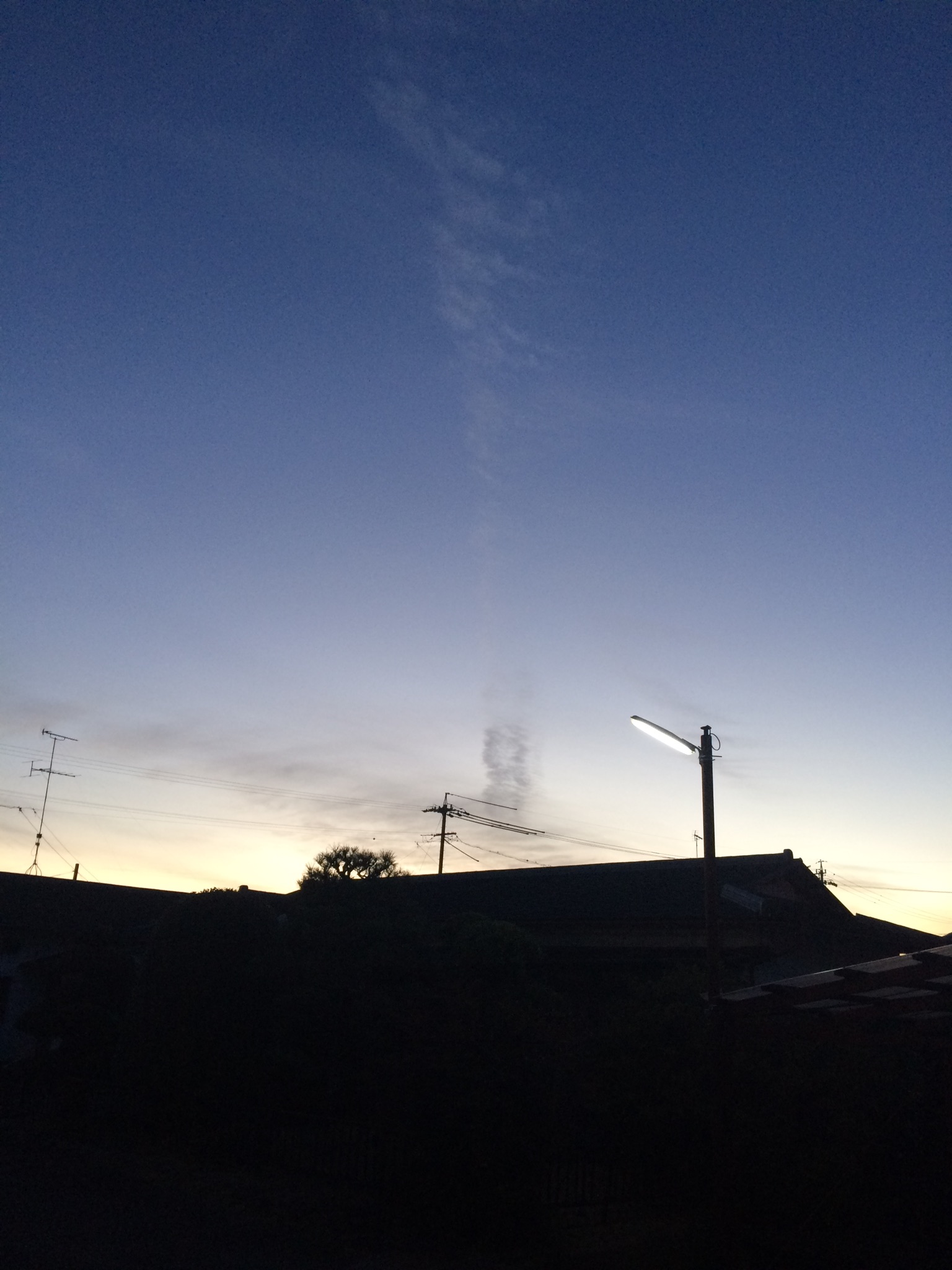 No.46694-1 地震雲