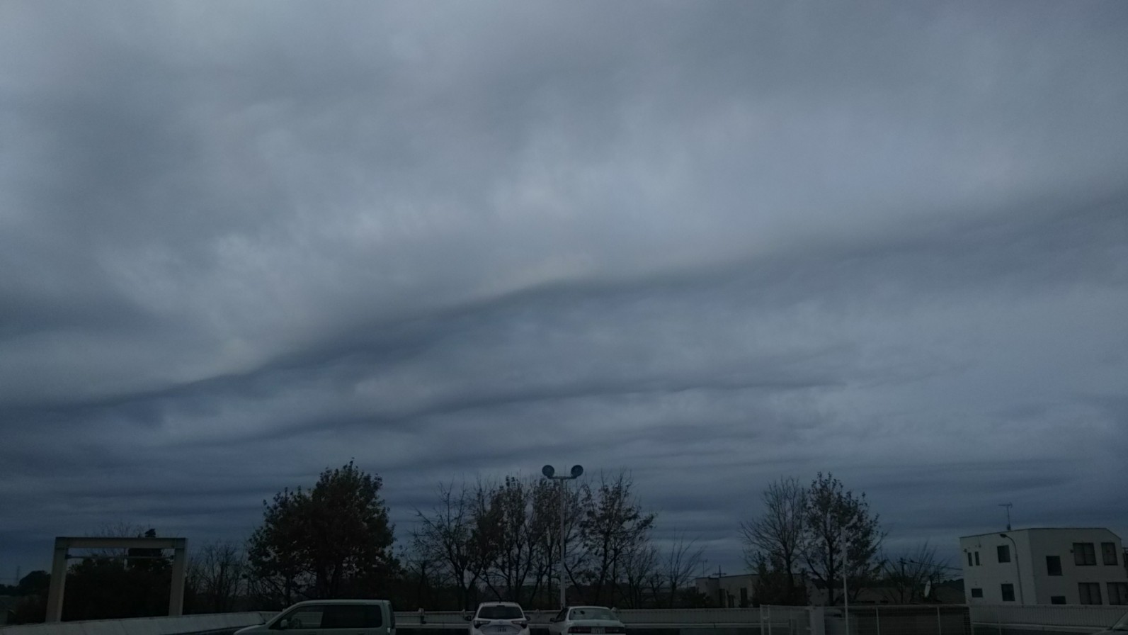 No.46712-1 地震雲