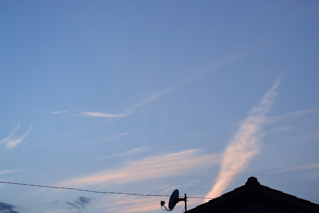 No.46752-1 地震雲