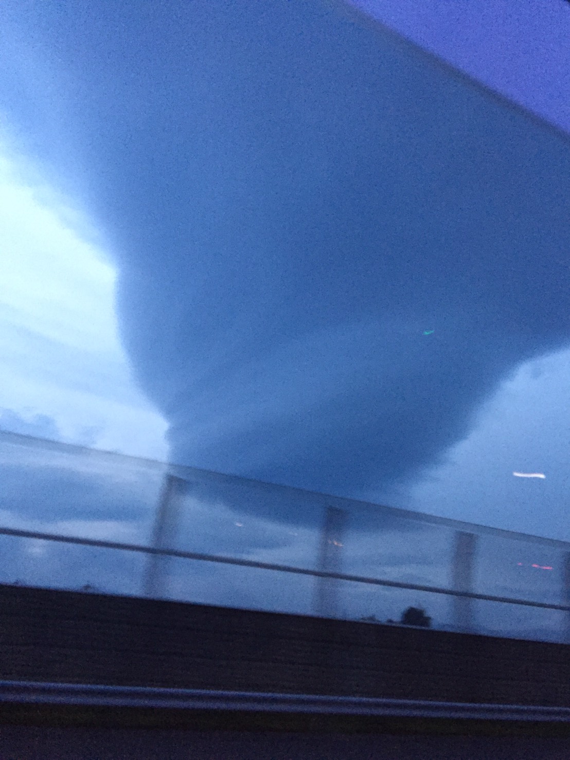 No.47921-1 地震雲