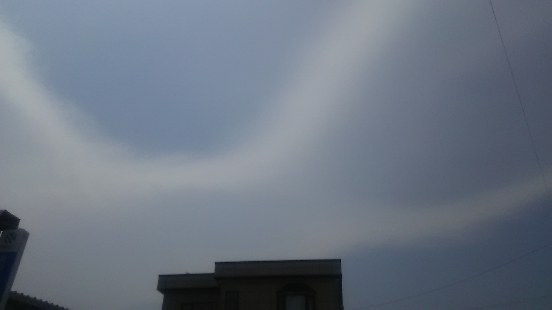 No.47974-1 地震雲