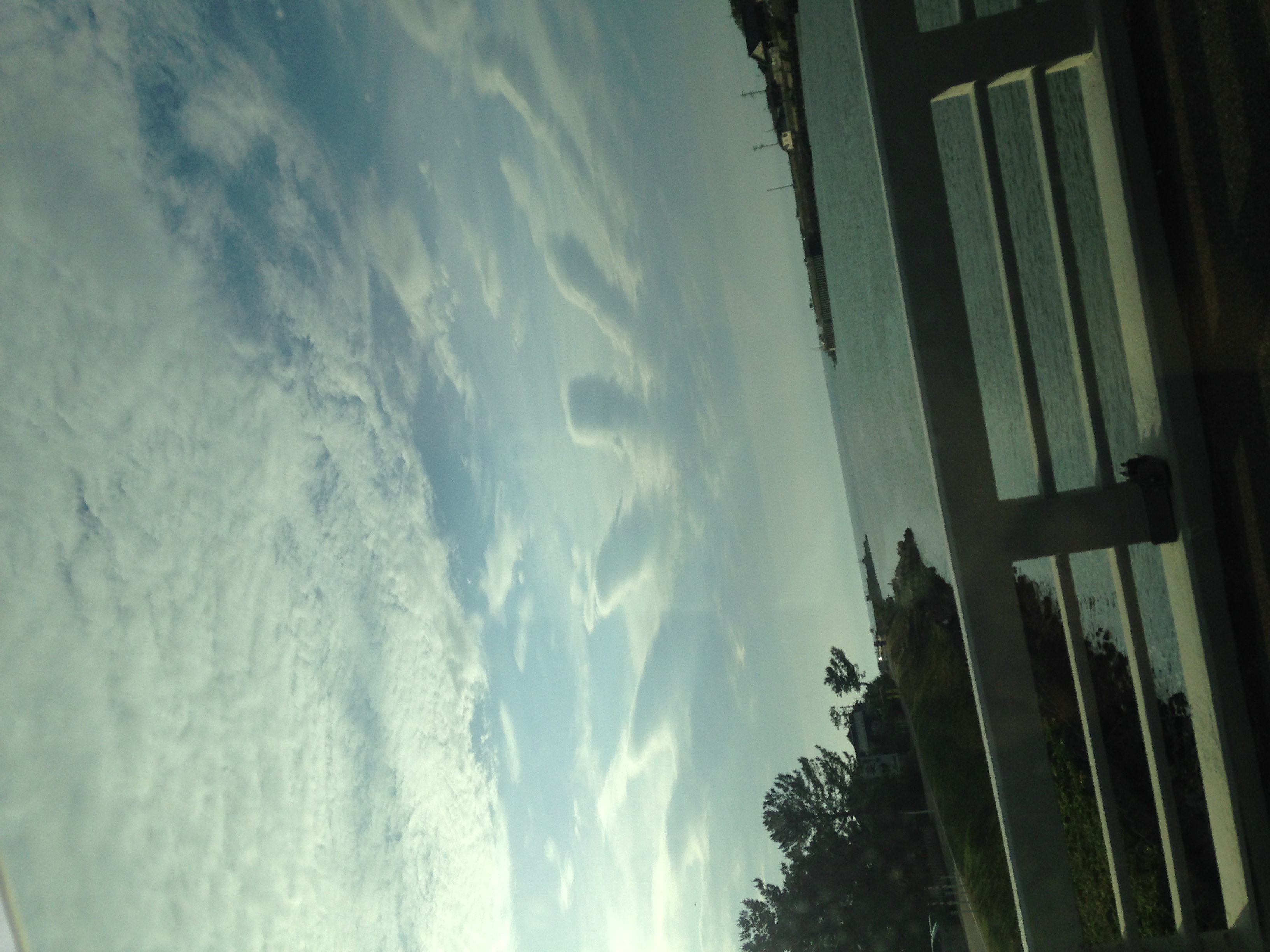 No.48269-1 地震雲