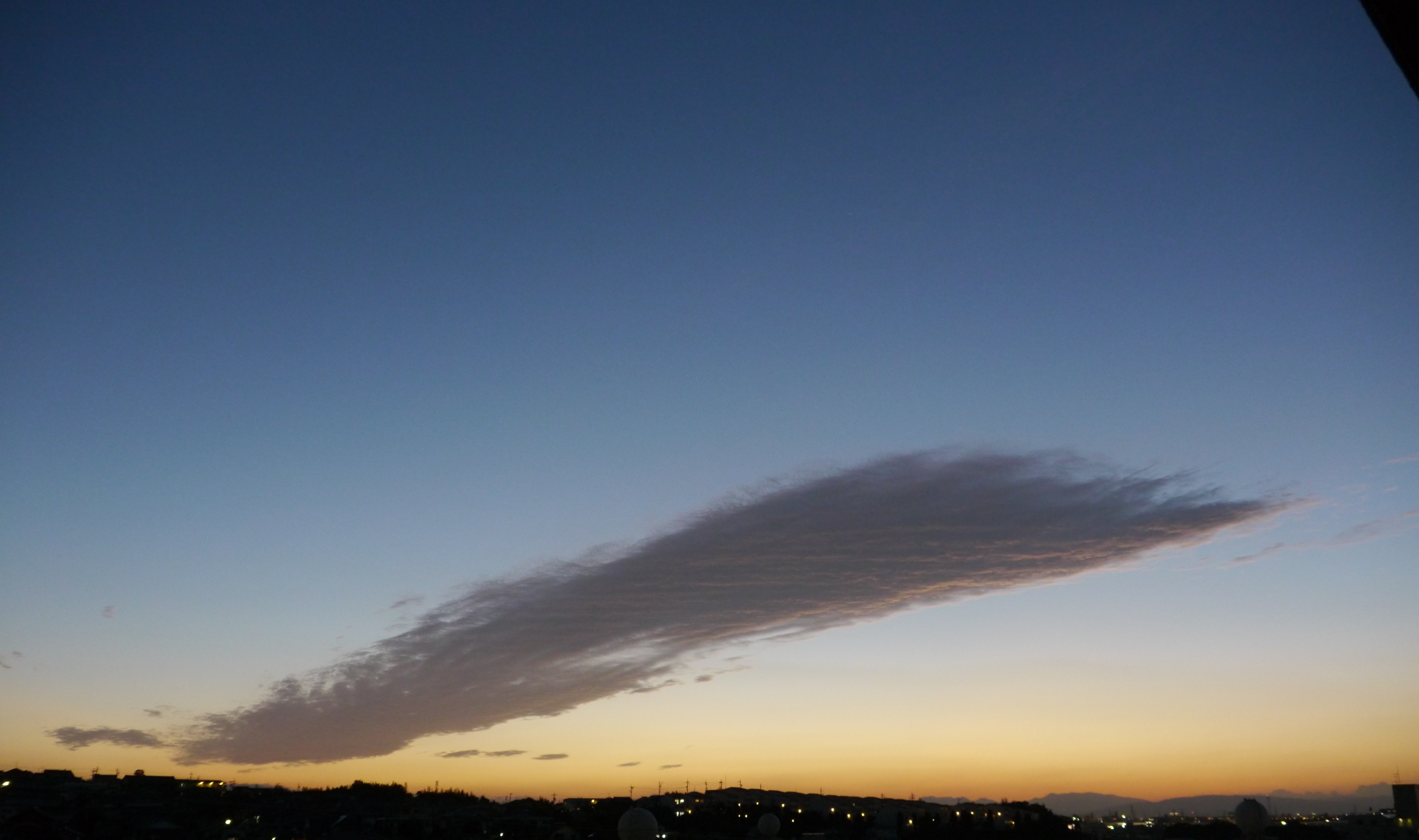 No.48947-1 地震雲