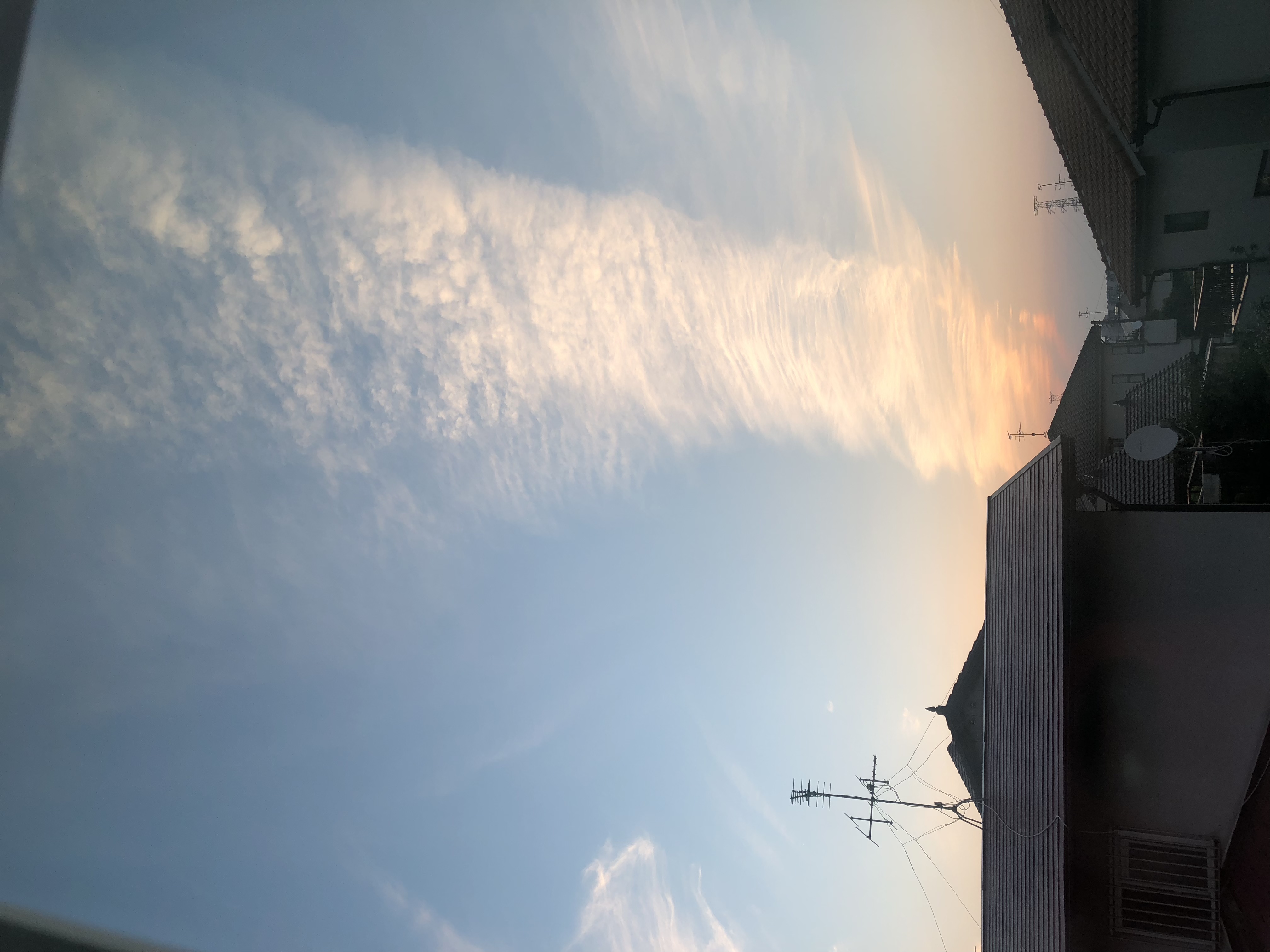 No.49771-1 地震雲