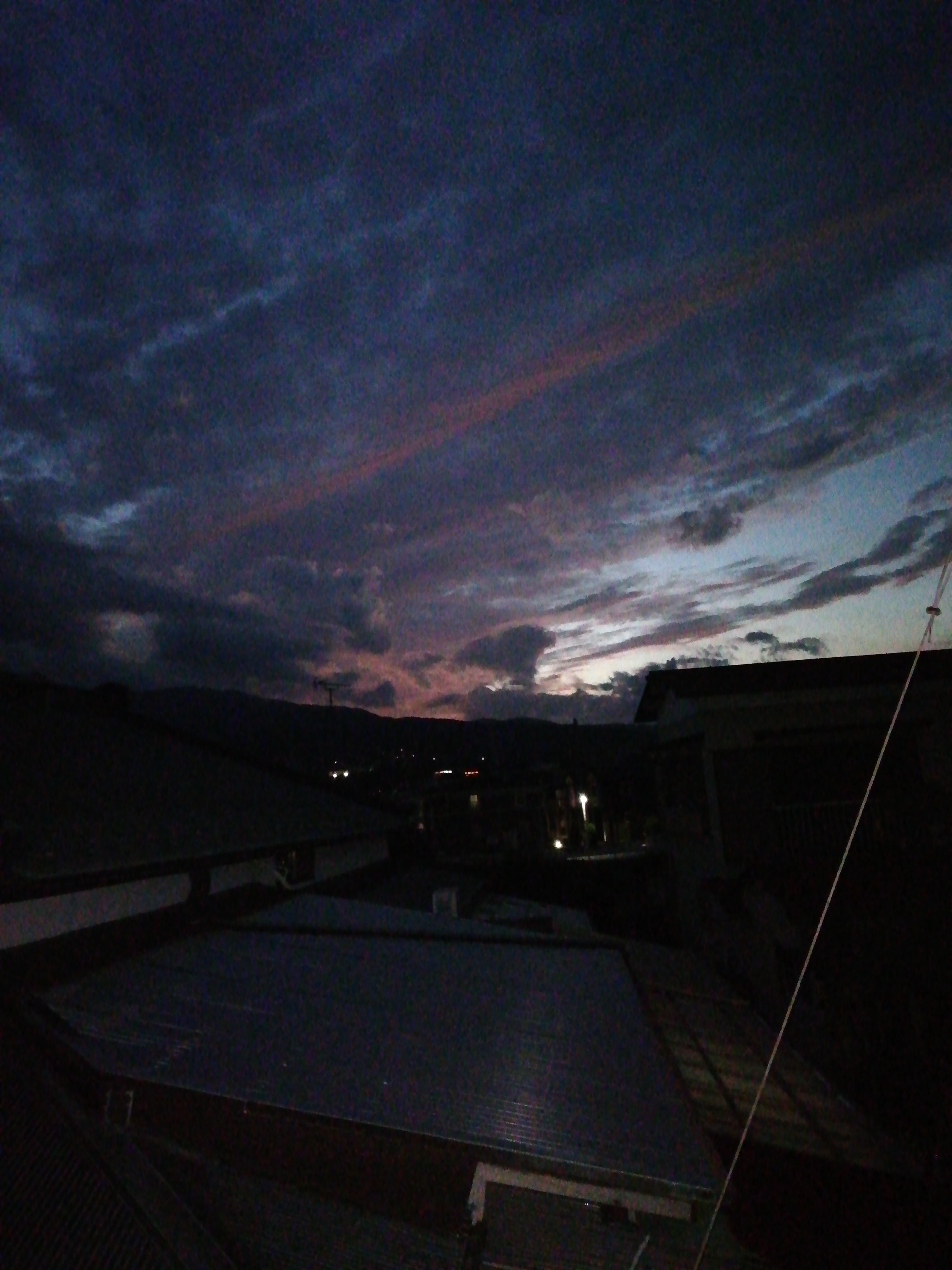 No.51275-1 地震雲