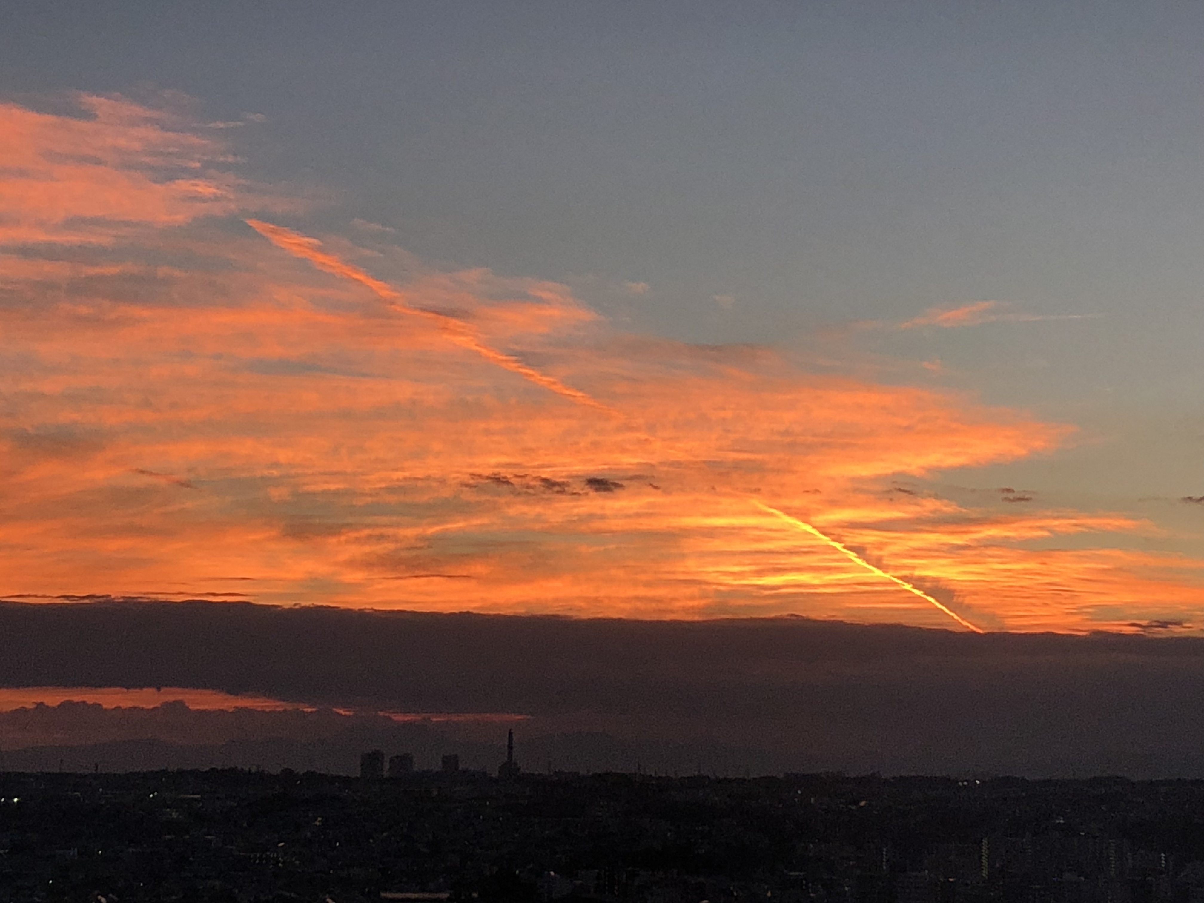 No.51305-1 地震雲