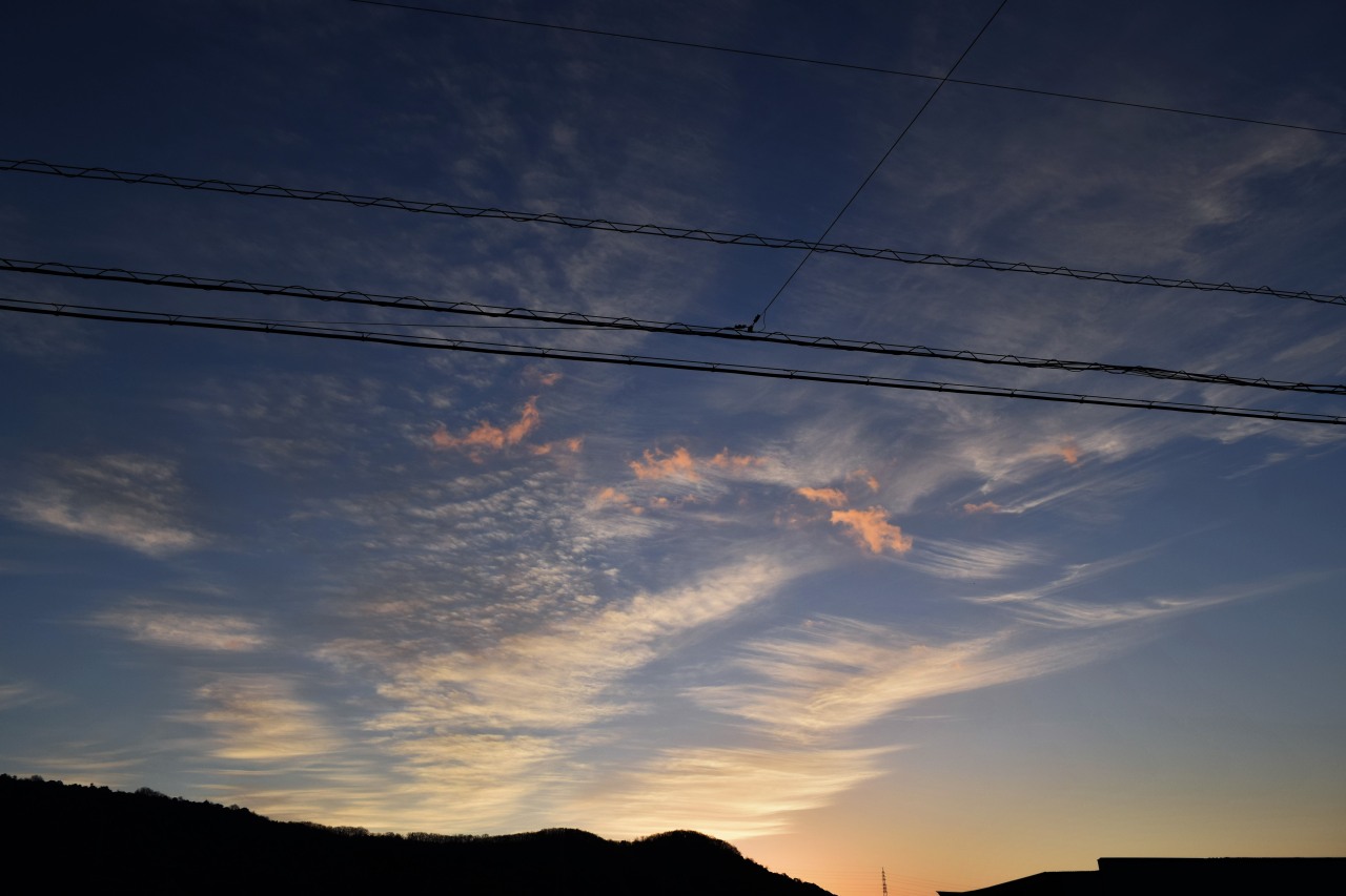 No.52317-1 地震雲