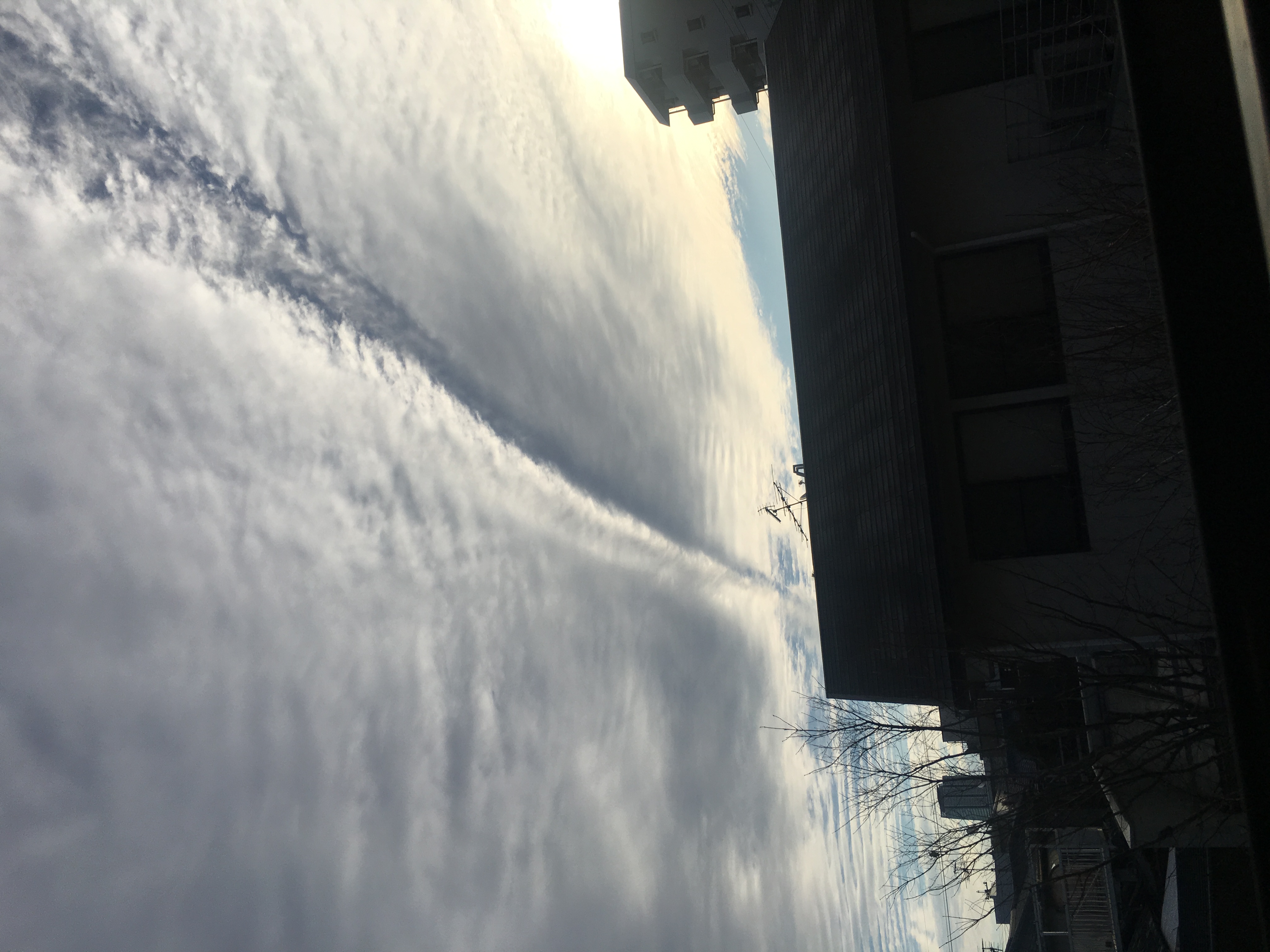 No.52528-1 地震雲